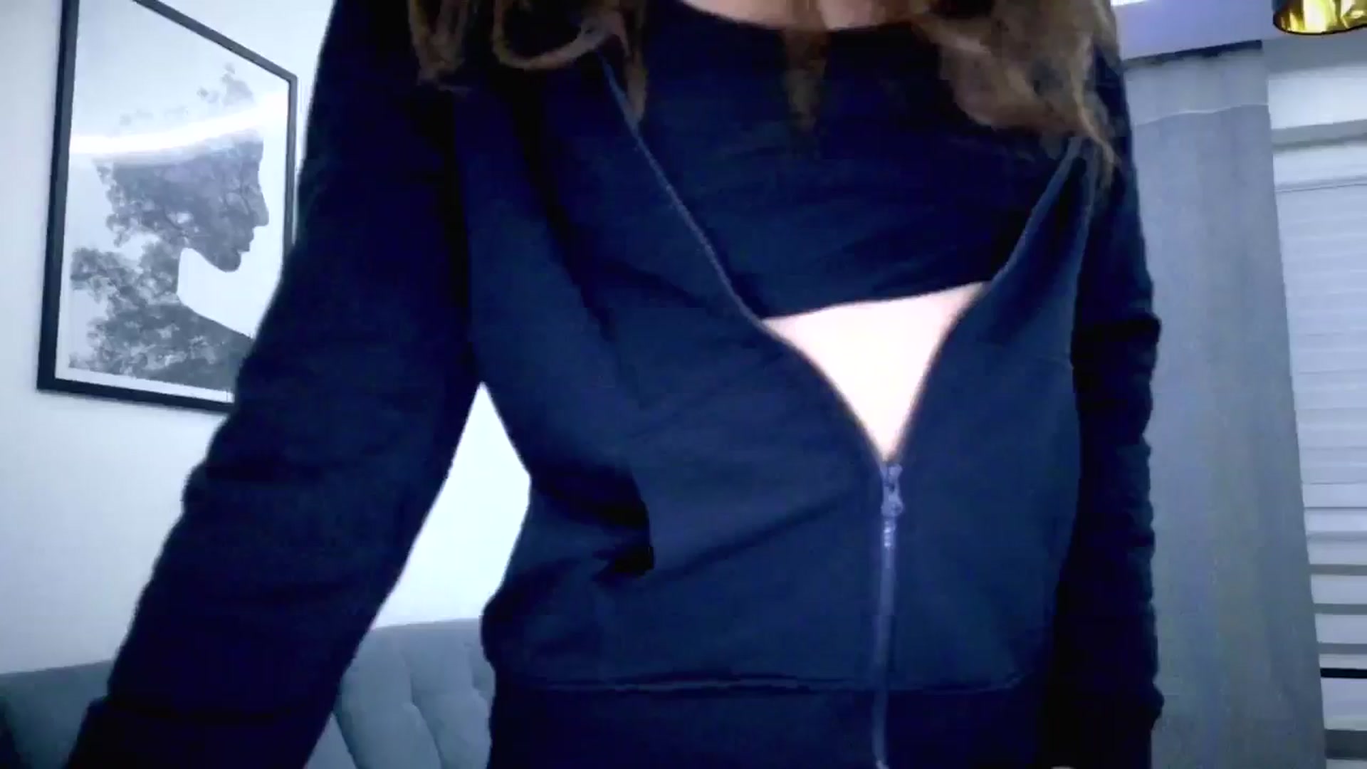 Gallery image thumbnail from Amber_Fry's myfreecams stream on, 11/24/2025, 20:09 image 8 of 20