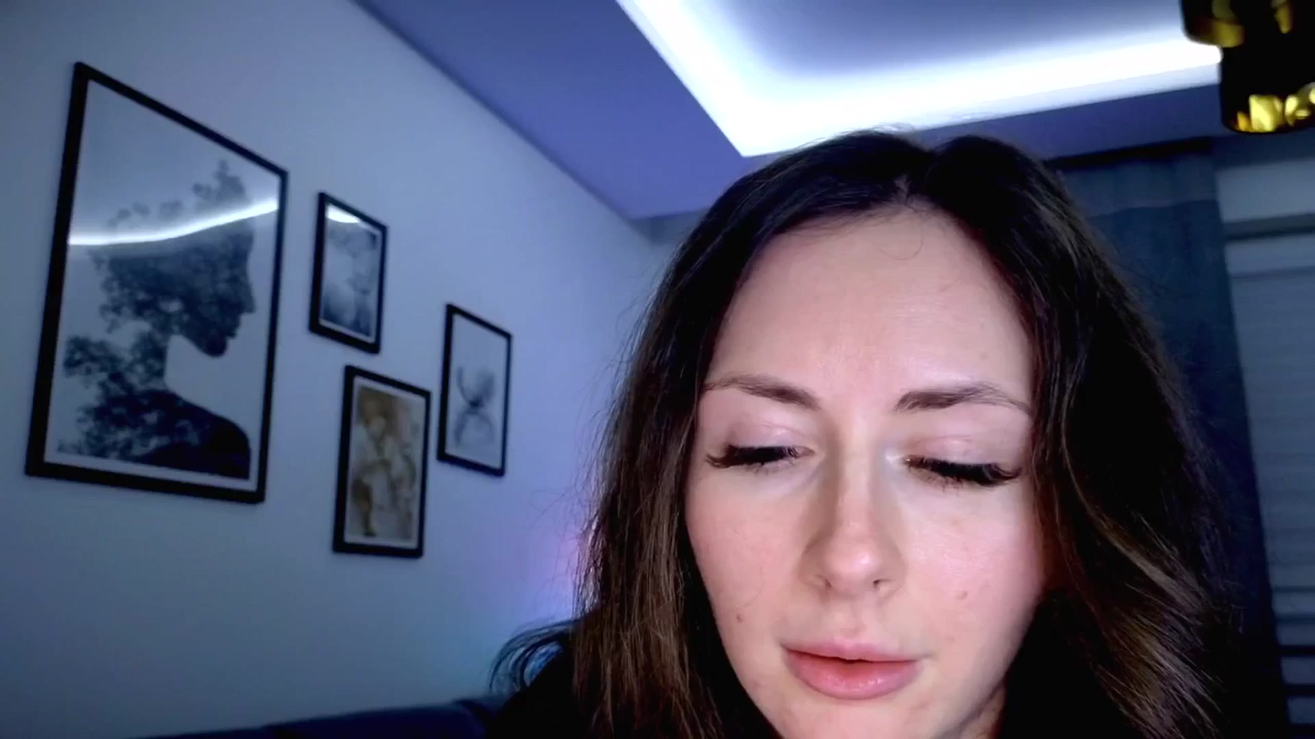 Gallery image thumbnail from Amber_Fry's myfreecams stream on, 11/24/2025, 21:54 image 7 of 20