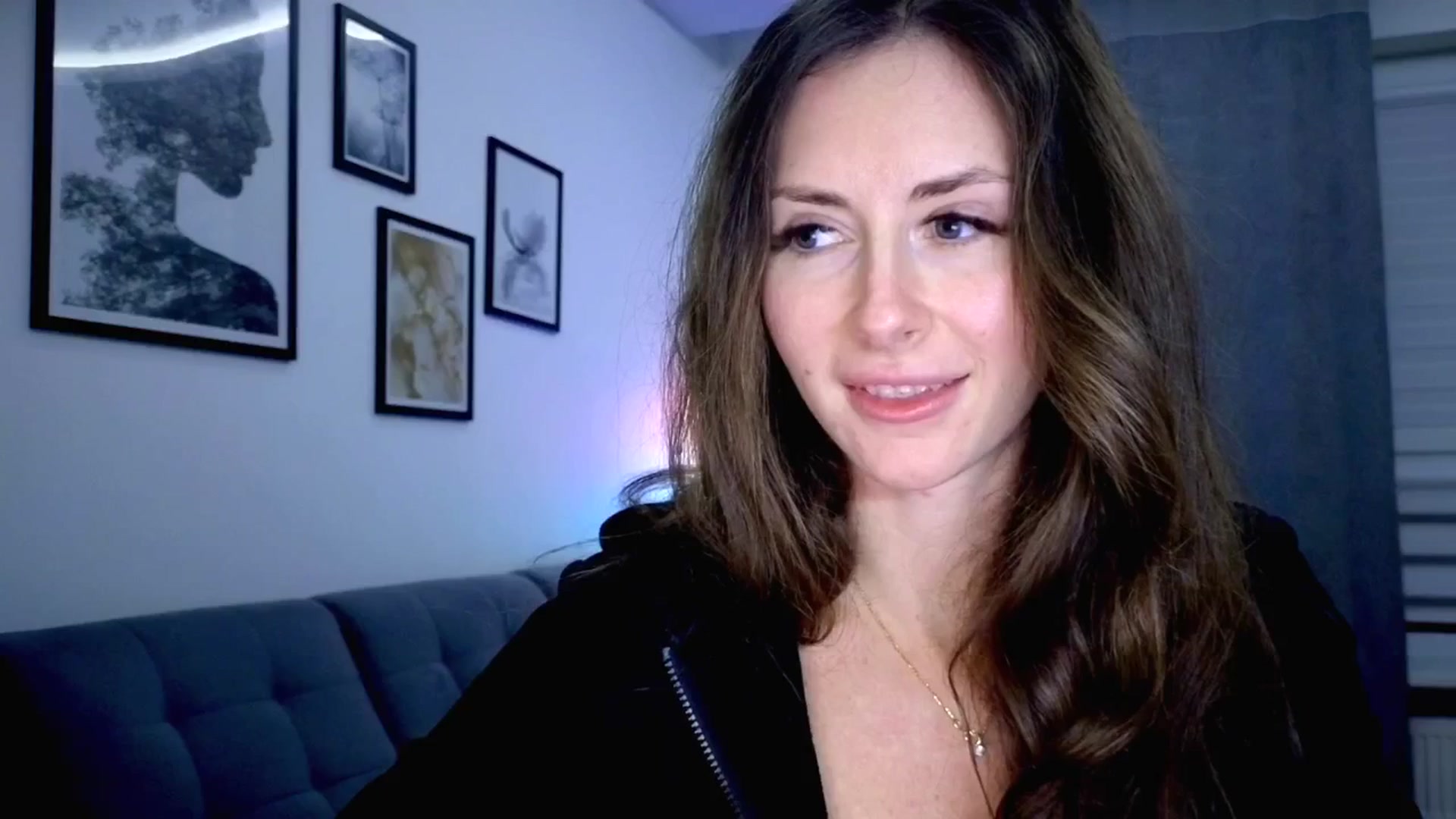 Gallery image thumbnail from Amber_Fry's myfreecams stream on, 11/24/2025, 21:54 image 3 of 20