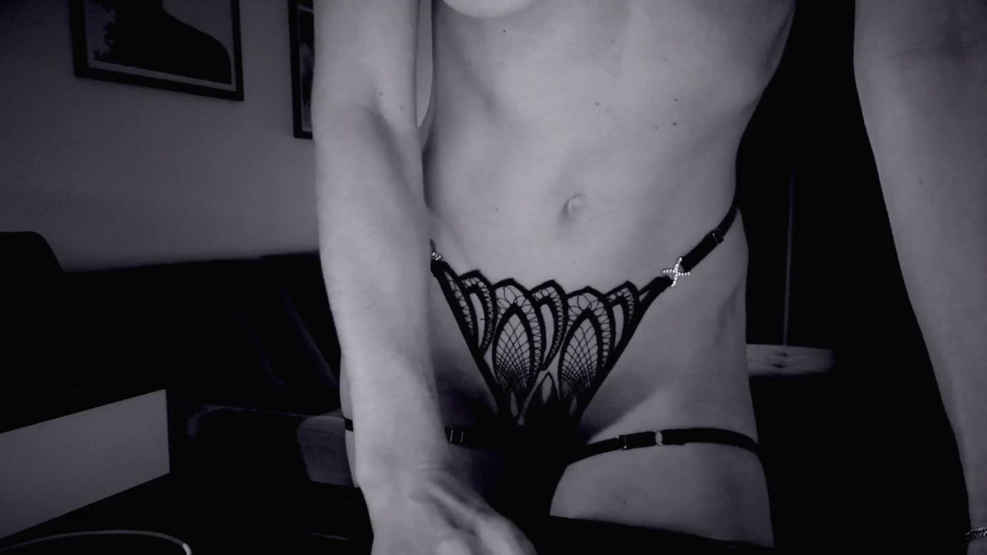 Gallery image thumbnail from Amber_Fry's myfreecams stream on, 12/01/2025, 21:53 image 2 of 20