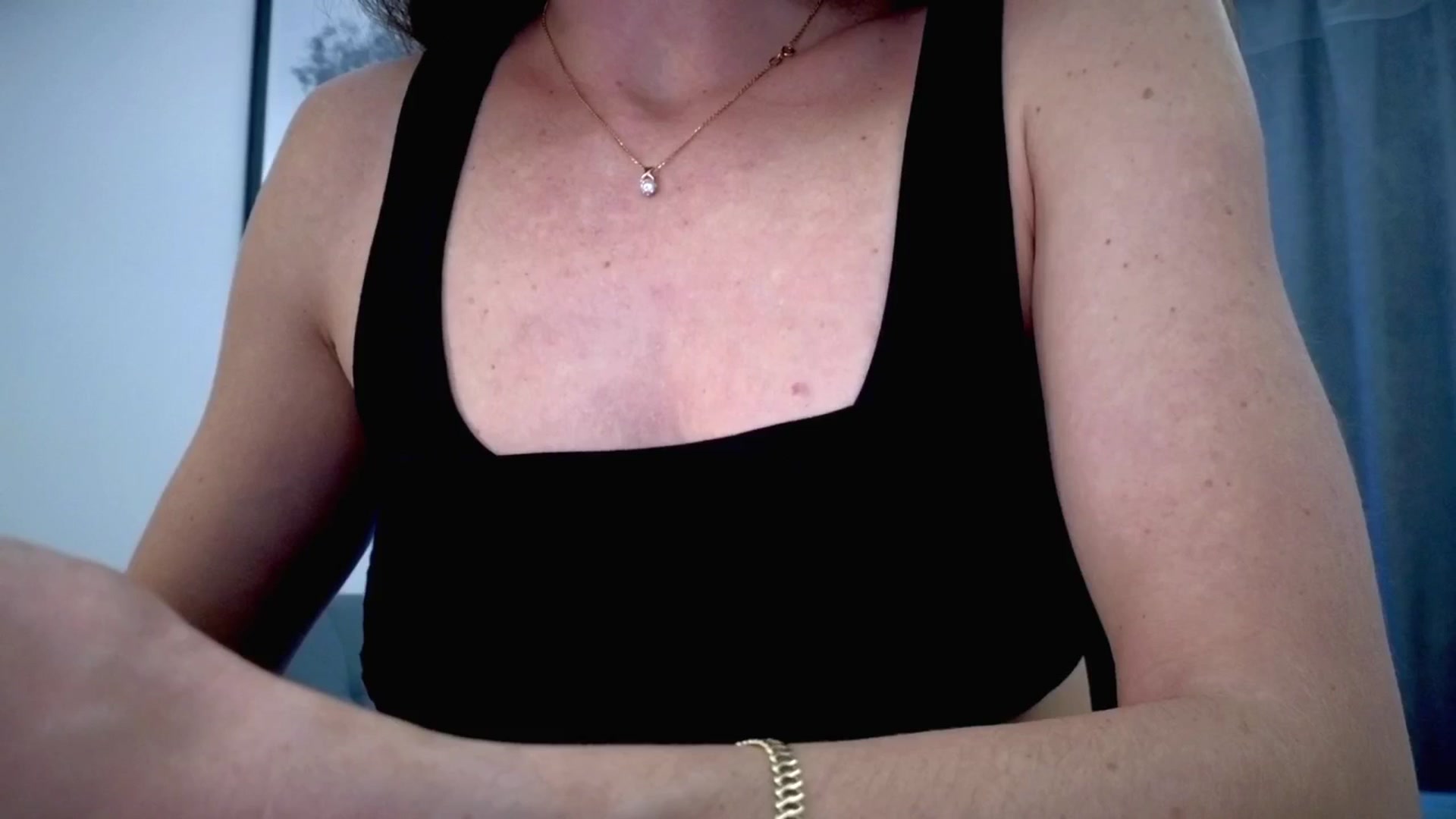 Gallery image thumbnail from Amber_Fry's myfreecams stream on, 12/04/2025, 20:29 image 4 of 20