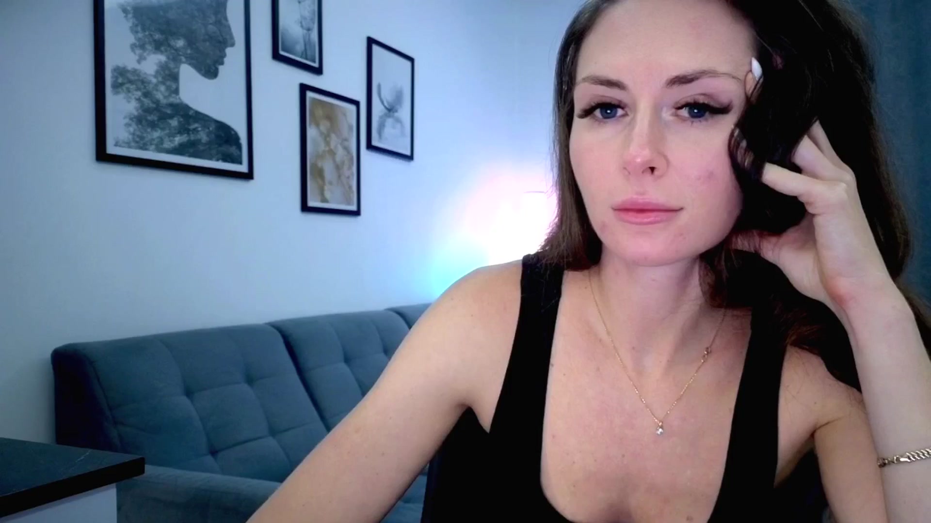 Gallery image thumbnail from Amber_Fry's myfreecams stream on, 12/04/2025, 20:29 image 19 of 20