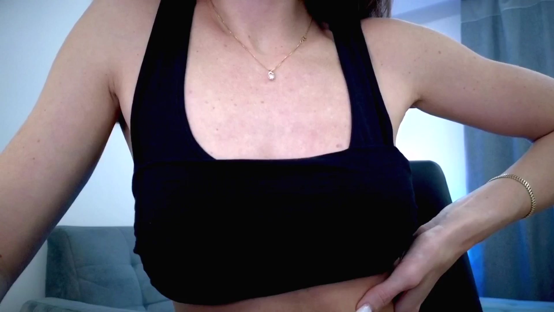 Gallery image thumbnail from Amber_Fry's myfreecams stream on, 12/04/2025, 20:29 image 1 of 20