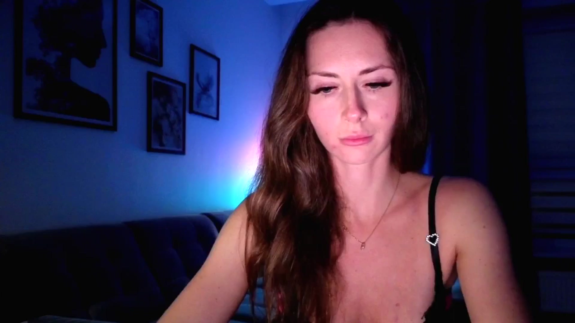 Gallery image thumbnail from Amber_Fry's myfreecams stream on, 12/06/2025, 22:45 image 5 of 20
