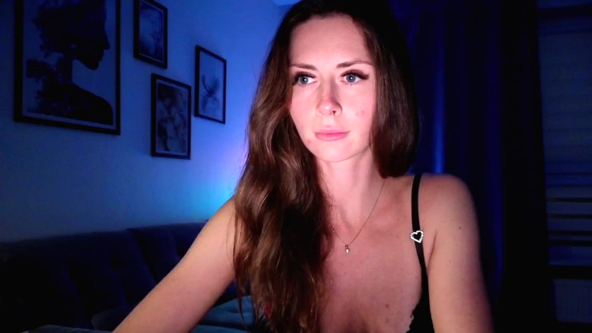 Gallery image thumbnail from Amber_Fry's myfreecams stream on, 12/06/2025, 22:45 image 10 of 20