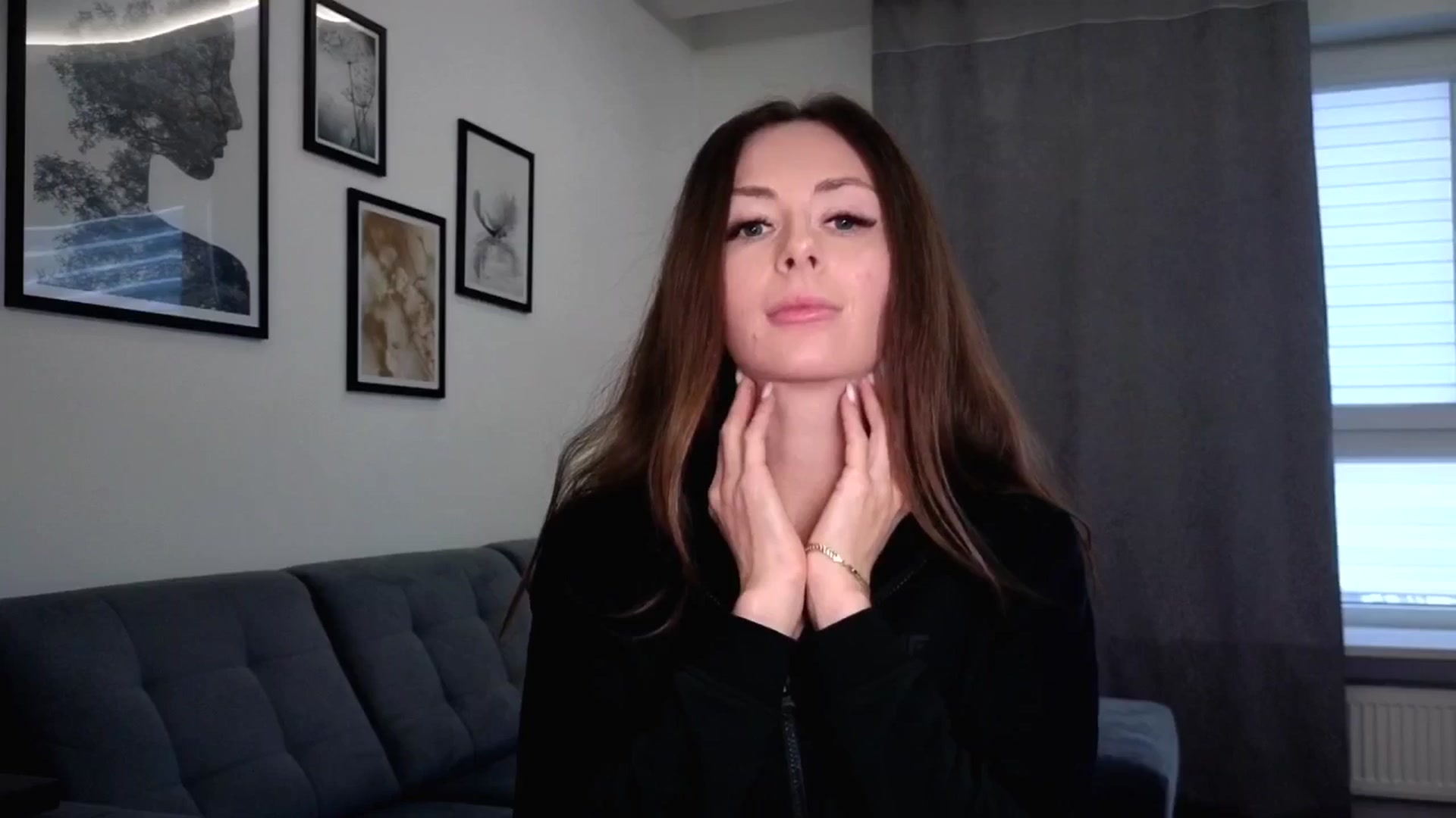 Gallery image thumbnail from Amber_Fry's myfreecams stream on, 12/07/2025, 14:16 image 16 of 20