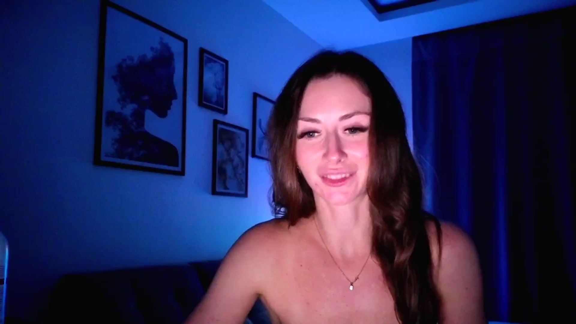 Gallery image thumbnail from Amber_Fry's myfreecams stream on, 12/08/2025, 15:52 image 17 of 20