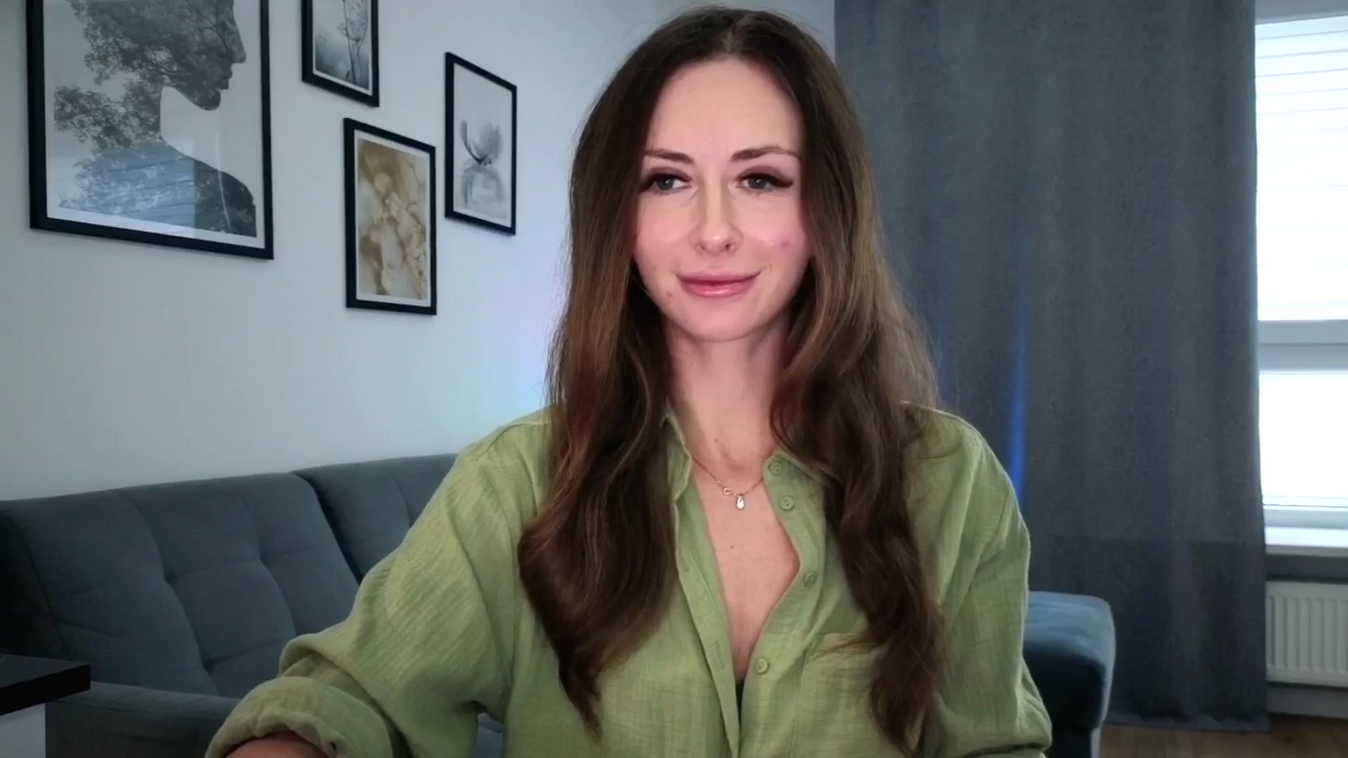 Gallery image thumbnail from Amber_Fry's myfreecams stream on, 12/09/2025, 12:33 image 17 of 20