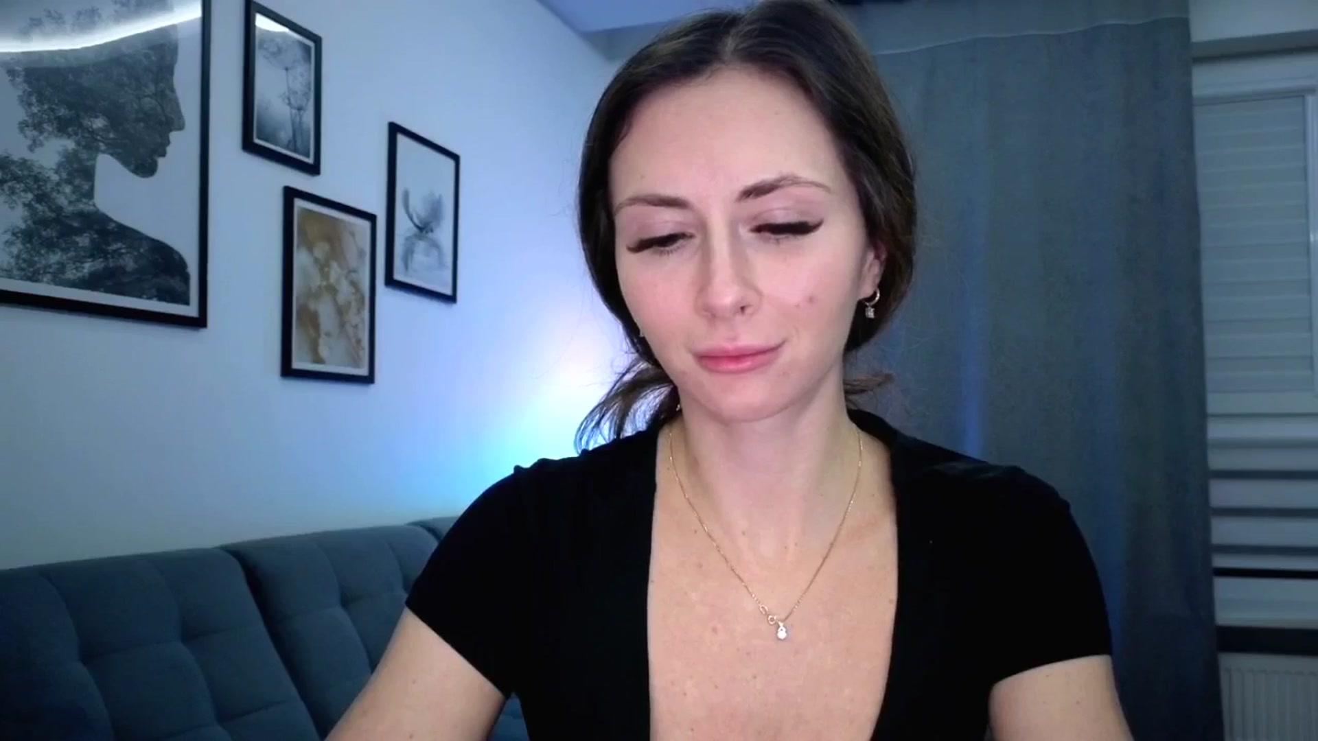 Gallery image thumbnail from Amber_Fry's myfreecams stream on, 12/14/2025, 22:20 image 12 of 20