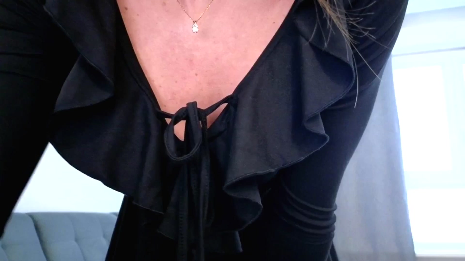 Gallery image thumbnail from Amber_Fry's myfreecams stream on, 12/18/2025, 13:31 image 3 of 20