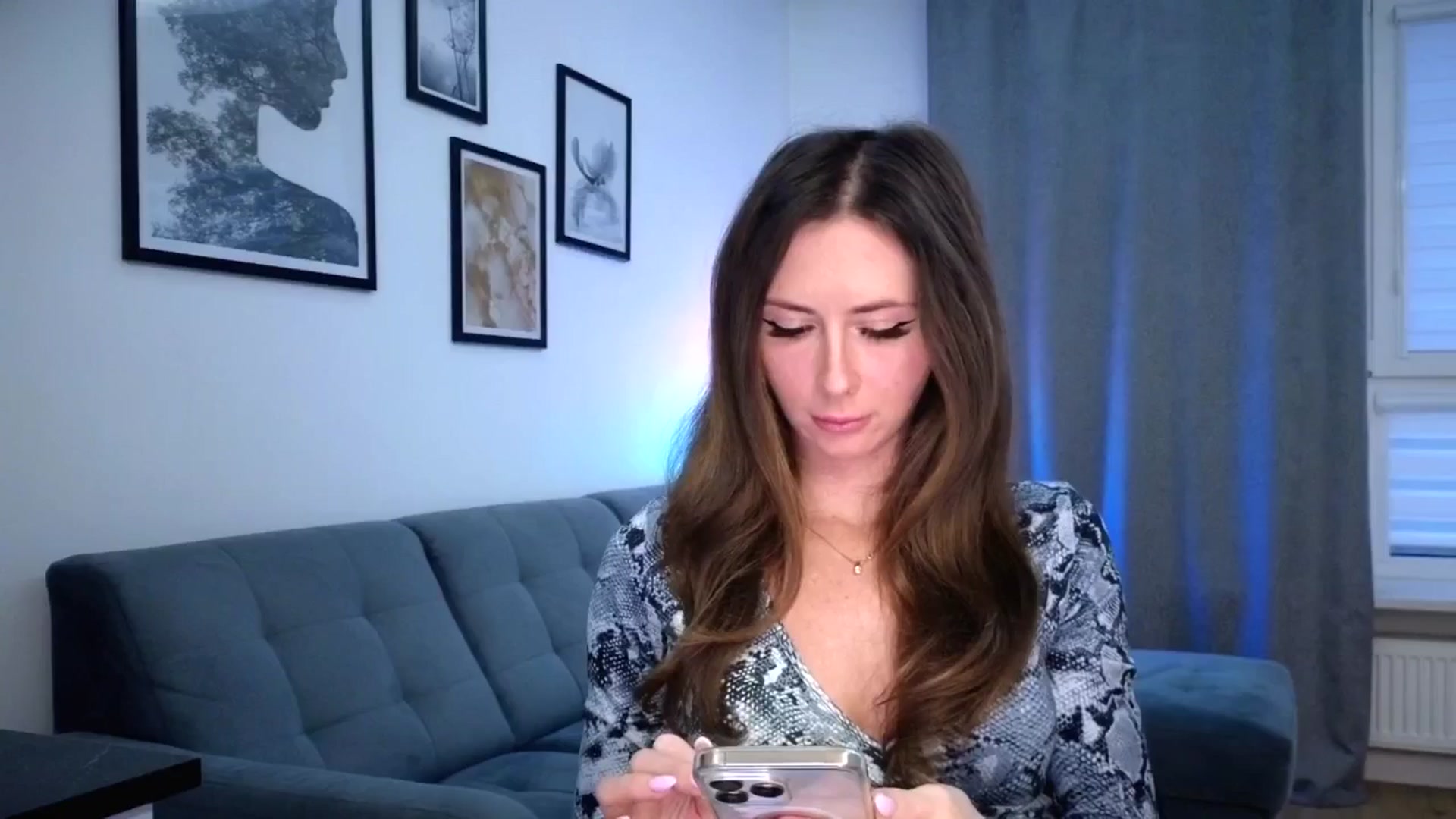 Gallery image thumbnail from Amber_Fry's myfreecams stream on, 12/21/2025, 14:38 image 8 of 20
