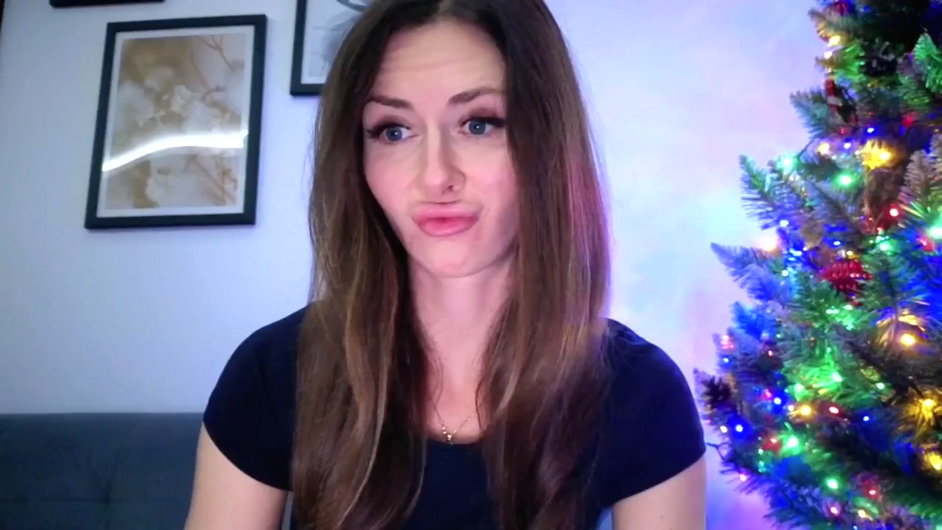 Gallery image thumbnail from Amber_Fry's myfreecams stream on, 12/22/2025, 21:03 image 1 of 20