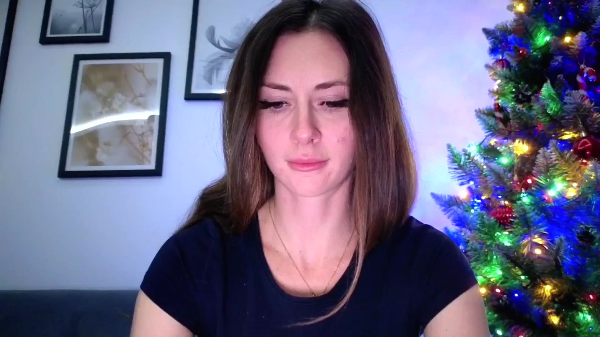 Gallery image thumbnail from Amber_Fry's myfreecams stream on, 12/22/2025, 21:03 image 9 of 20