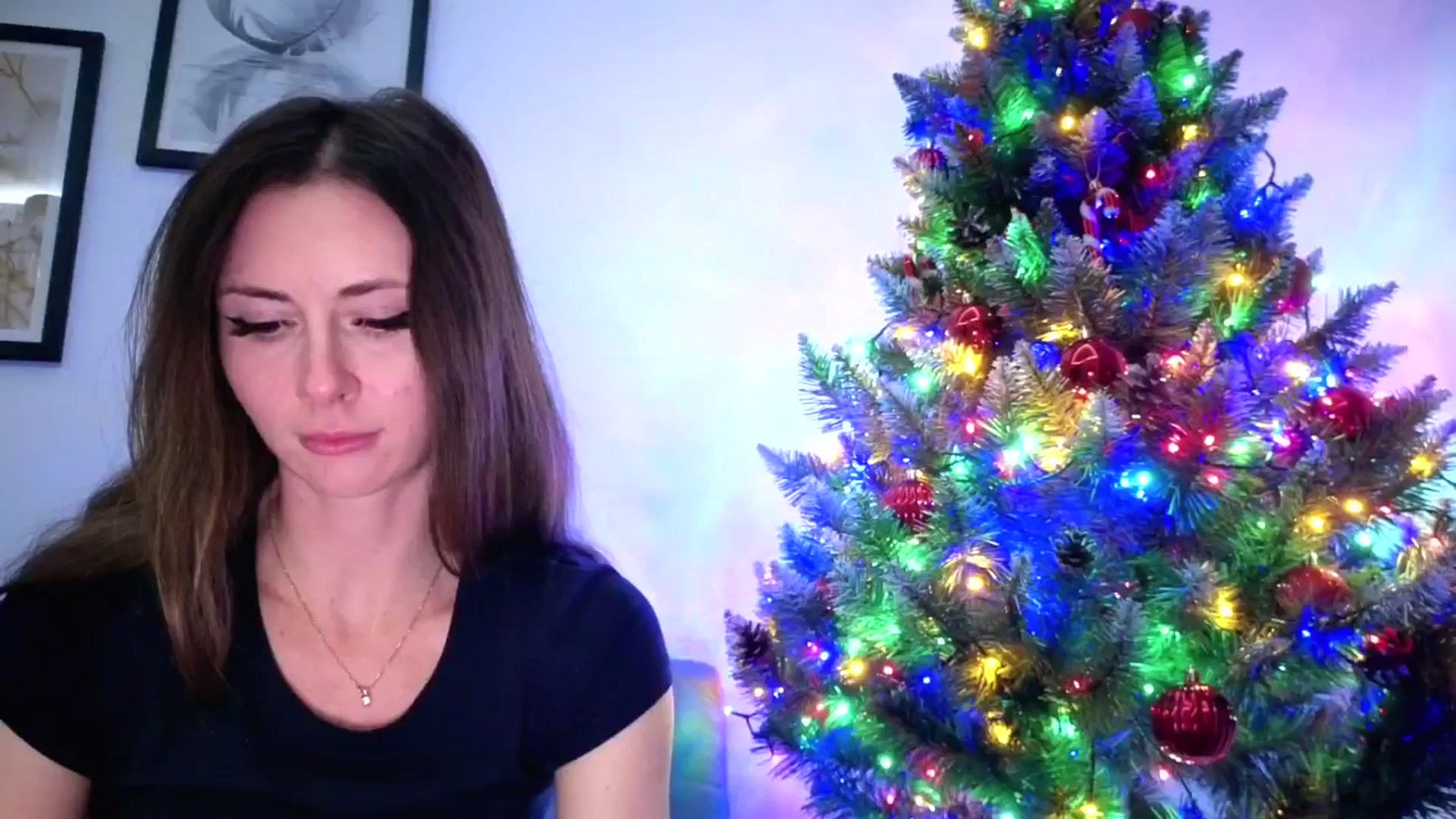 Gallery image thumbnail from Amber_Fry's myfreecams stream on, 12/22/2025, 21:03 image 14 of 20