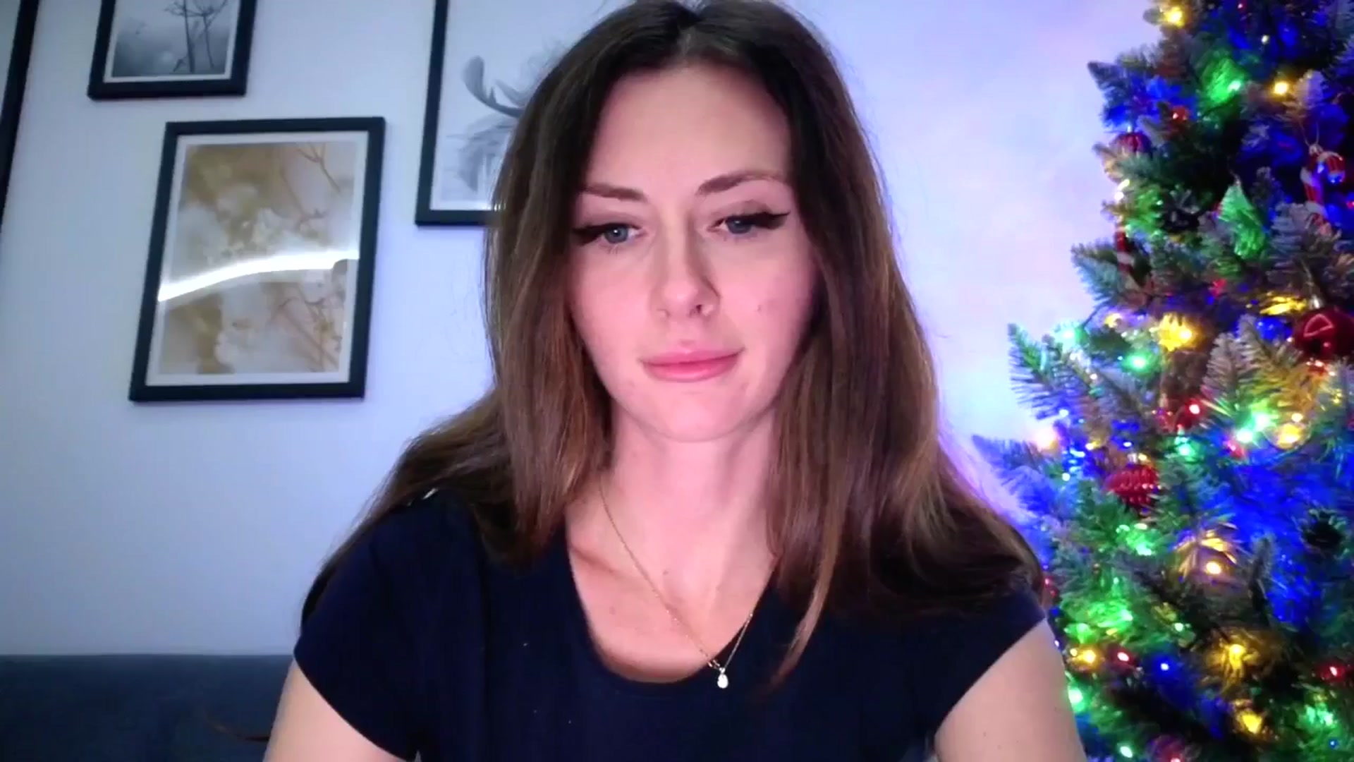 Gallery image thumbnail from Amber_Fry's myfreecams stream on, 12/22/2025, 21:03 image 10 of 20