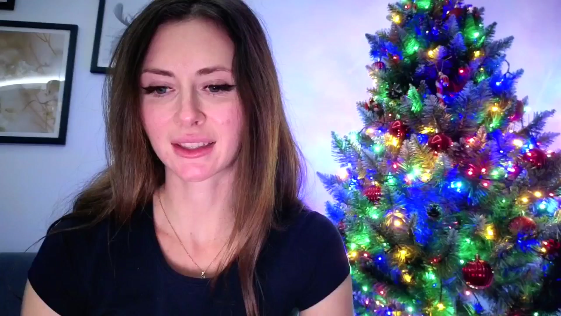 Gallery image thumbnail from Amber_Fry's myfreecams stream on, 12/22/2025, 22:47 image 19 of 20