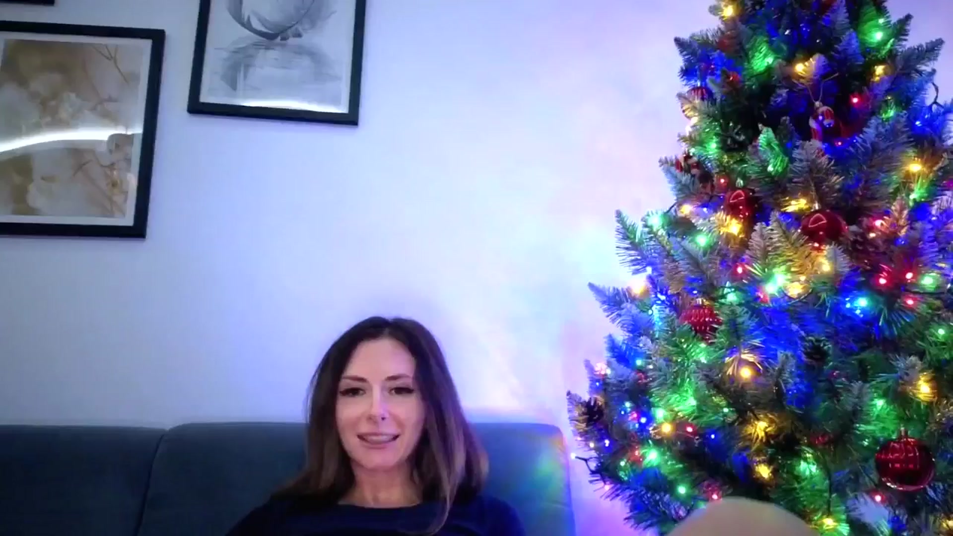 Gallery image thumbnail from Amber_Fry's myfreecams stream on, 12/22/2025, 22:47 image 11 of 20