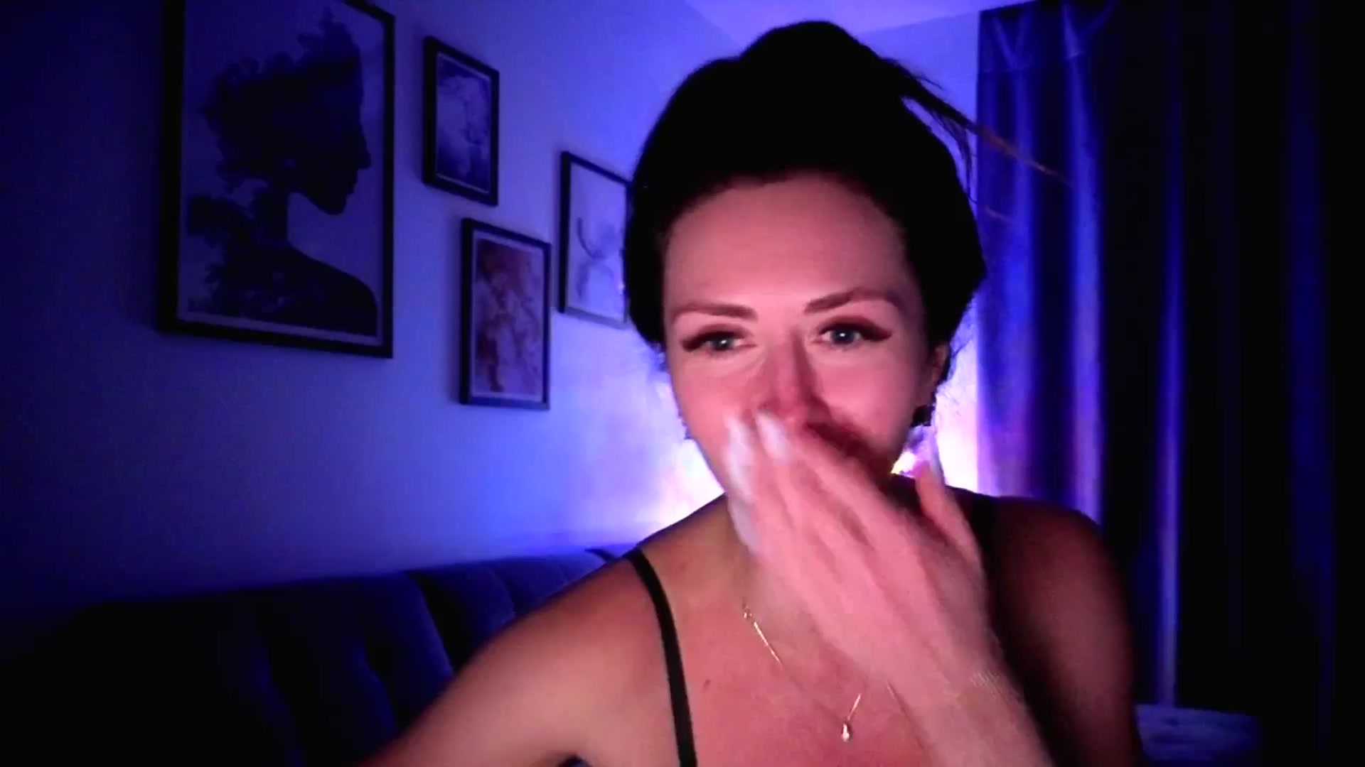 Gallery image thumbnail from Amber_Fry's myfreecams stream on, 01/10/2026, 23:29 image 13 of 20