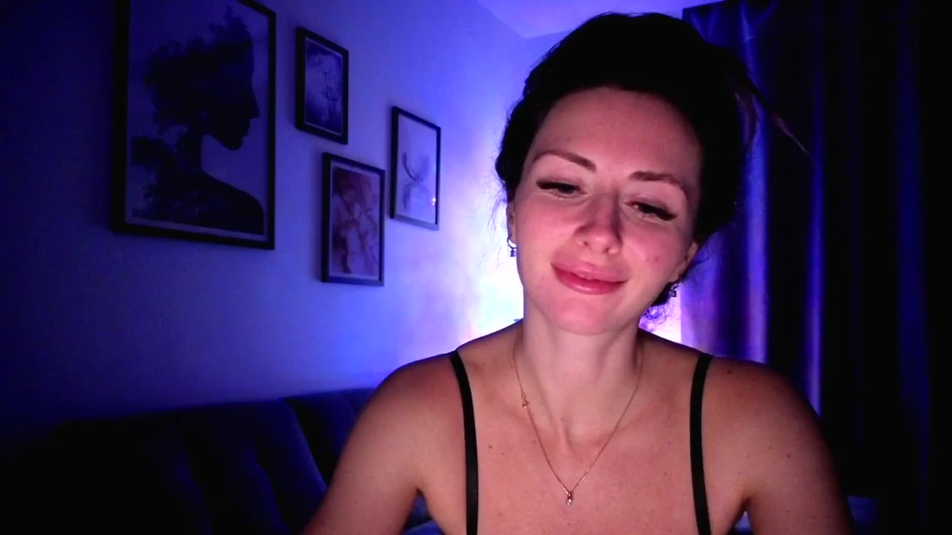 Gallery image thumbnail from Amber_Fry's myfreecams stream on, 01/10/2026, 23:29 image 16 of 20