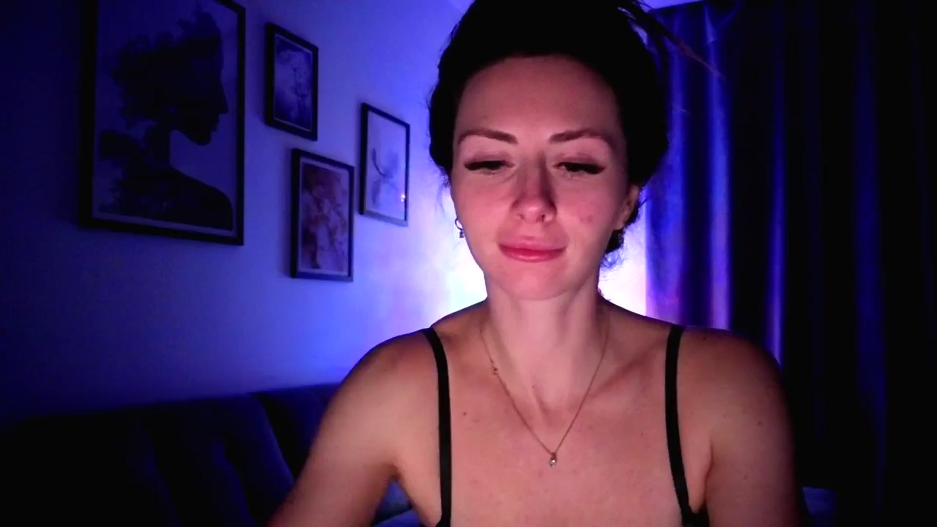 Gallery image thumbnail from Amber_Fry's myfreecams stream on, 01/10/2026, 23:29 image 4 of 20