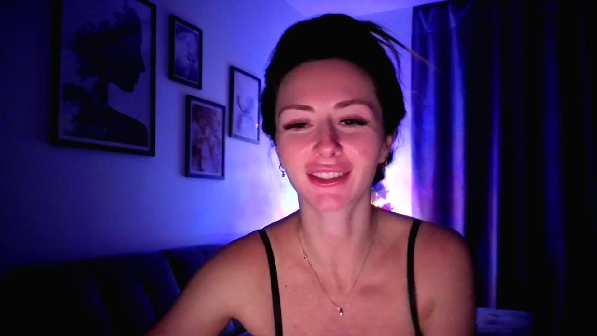 Gallery image thumbnail from Amber_Fry's myfreecams stream on, 01/10/2026, 23:29 image 10 of 20