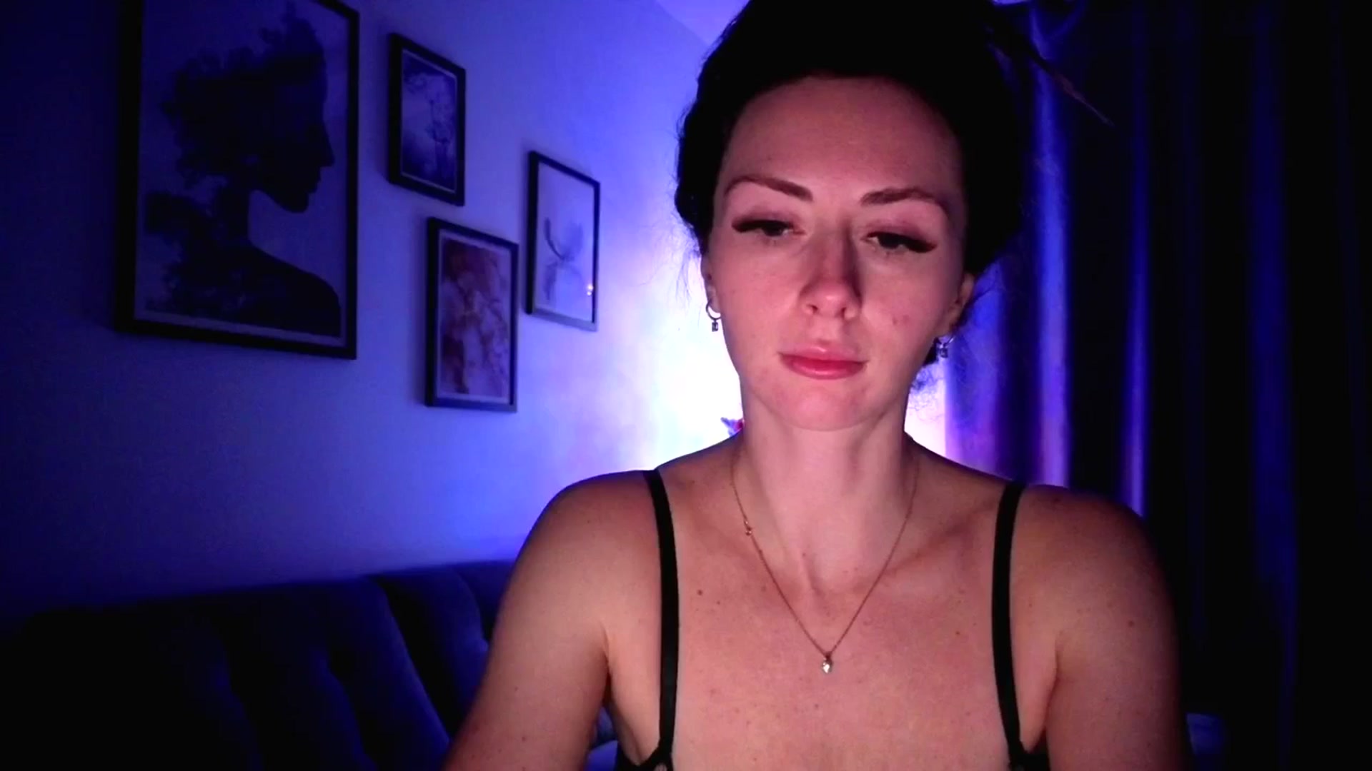 Gallery image thumbnail from Amber_Fry's myfreecams stream on, 01/10/2026, 23:29 image 3 of 20
