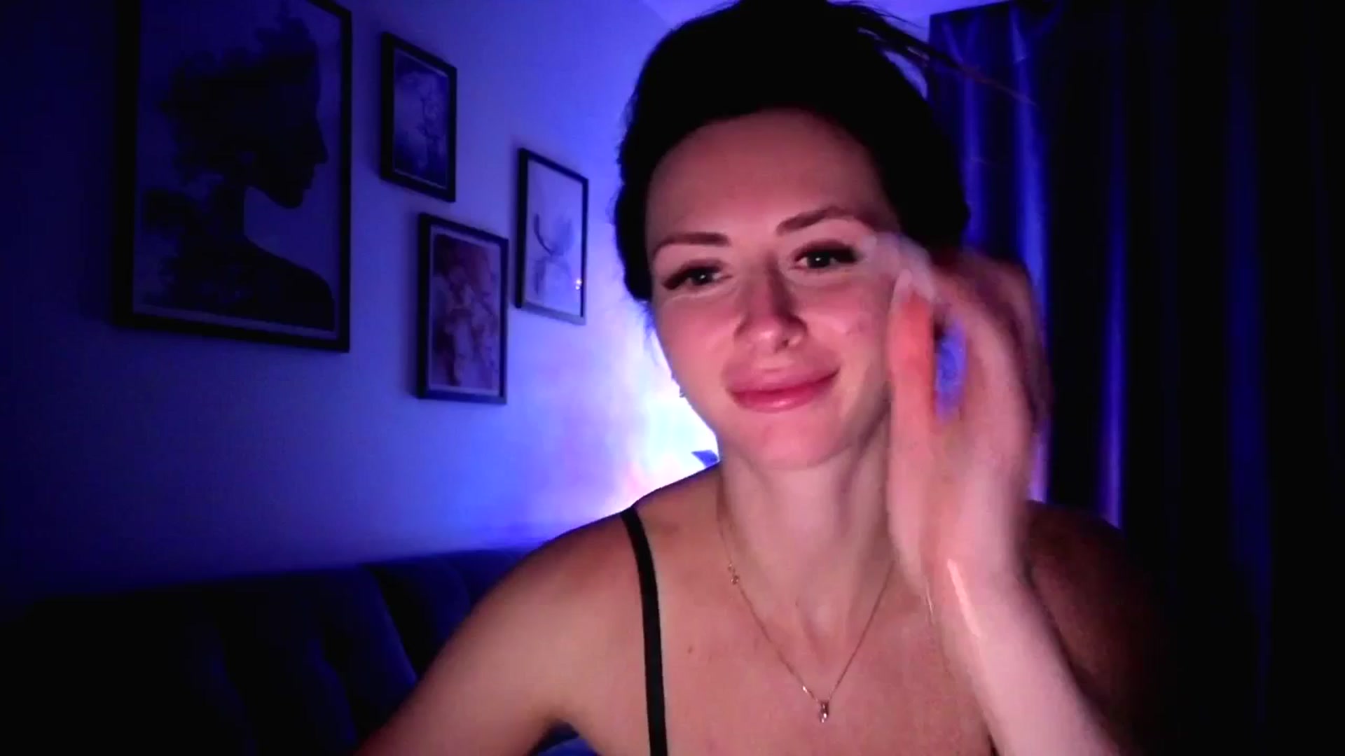 Gallery image thumbnail from Amber_Fry's myfreecams stream on, 01/10/2026, 23:29 image 7 of 20