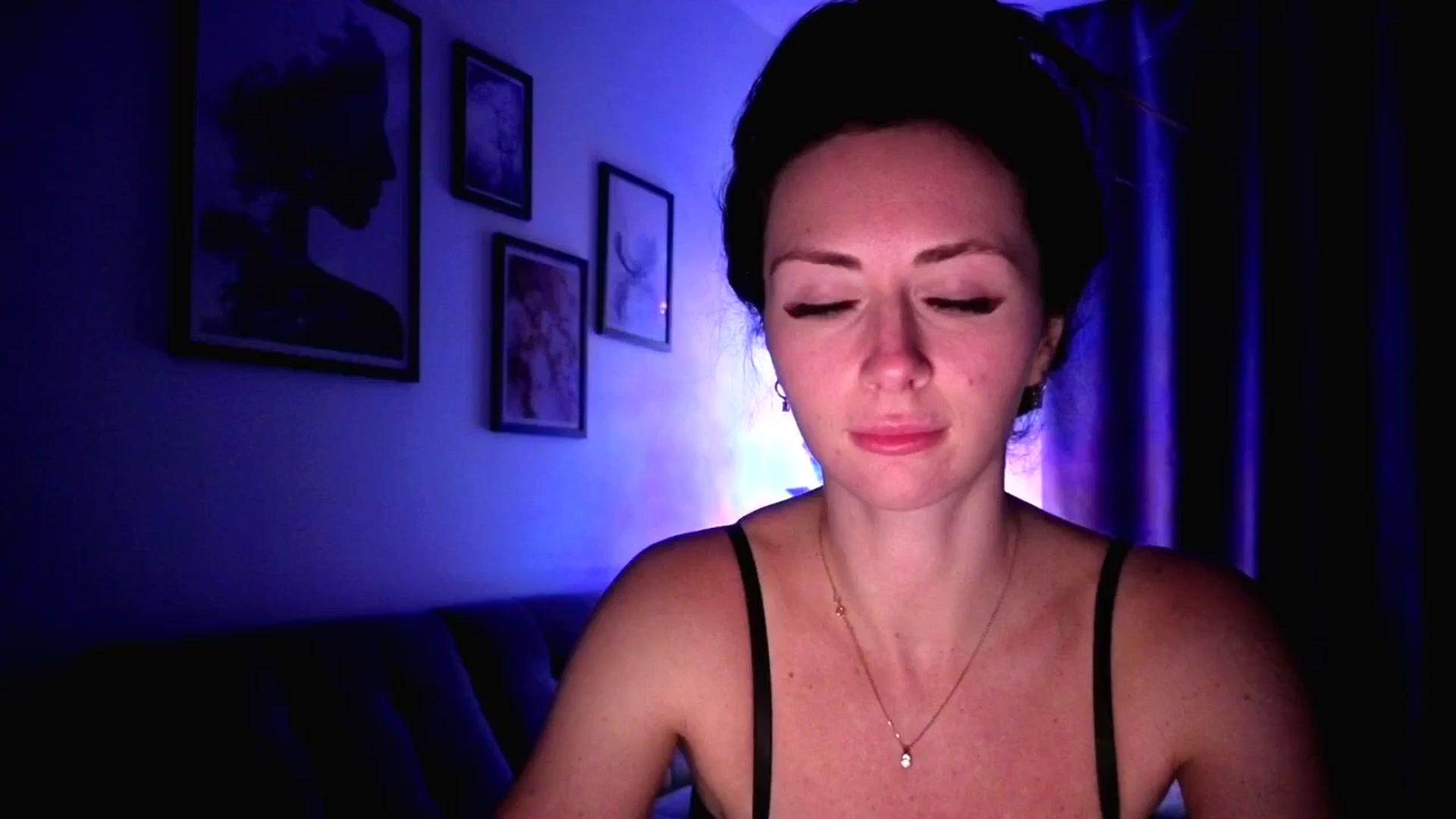 Gallery image thumbnail from Amber_Fry's myfreecams stream on, 01/10/2026, 23:29 image 15 of 20