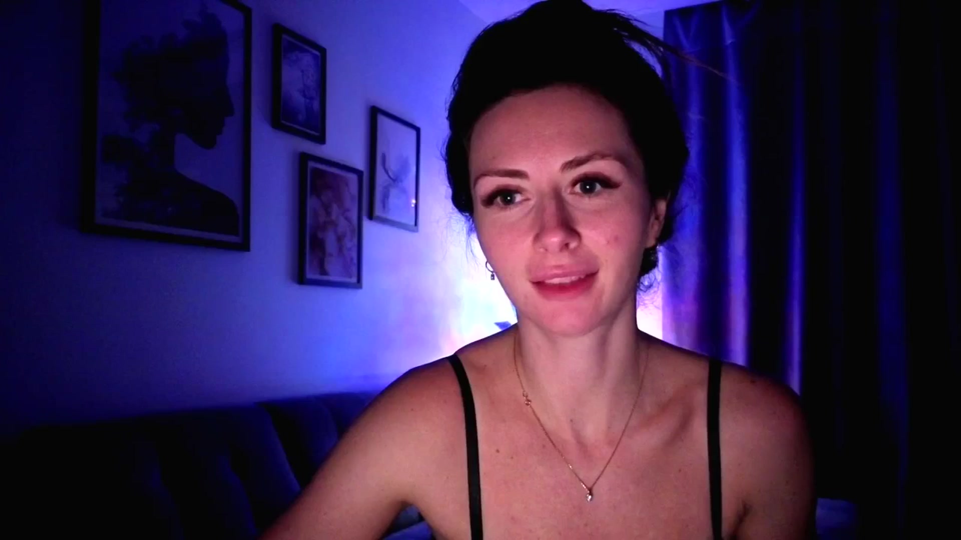 Gallery image thumbnail from Amber_Fry's myfreecams stream on, 01/10/2026, 23:29 image 6 of 20