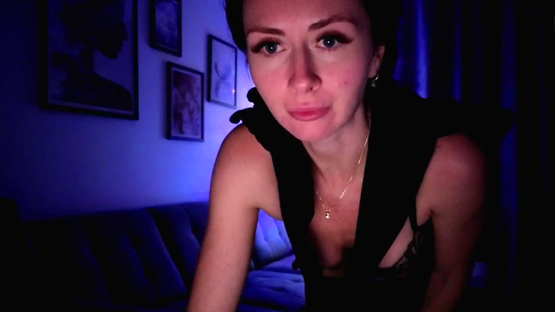 Gallery image thumbnail from Amber_Fry's myfreecams stream on, 01/10/2026, 23:44 image 17 of 20