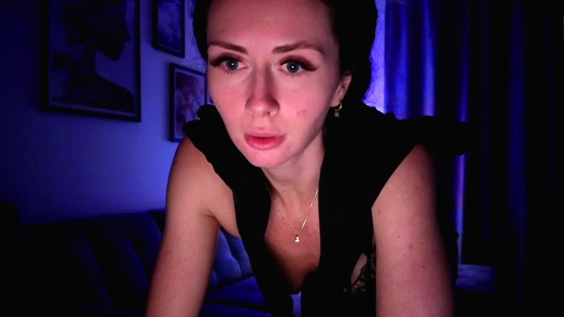 Gallery image thumbnail from Amber_Fry's myfreecams stream on, 01/10/2026, 23:44 image 16 of 20