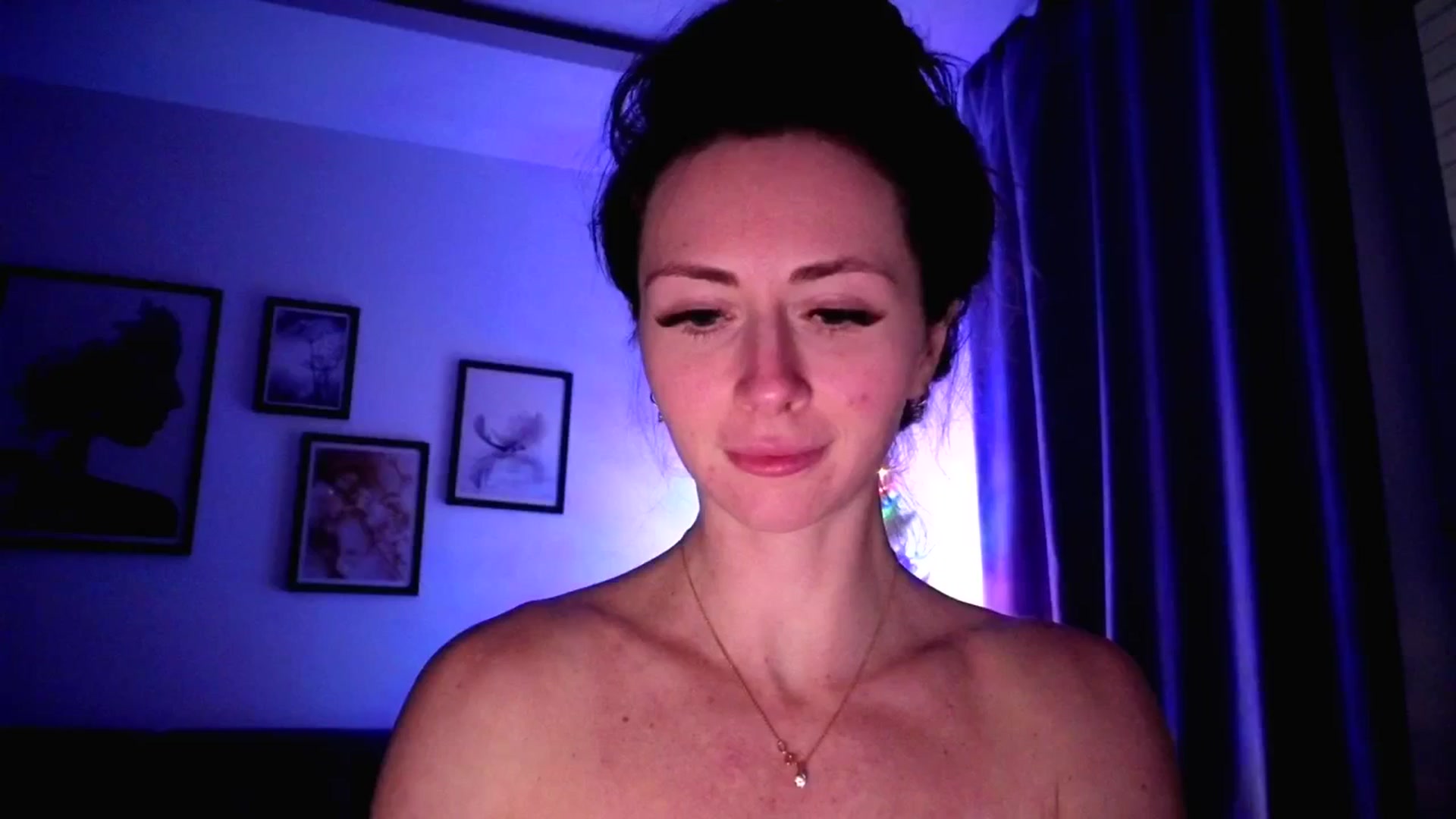 Gallery image thumbnail from Amber_Fry's myfreecams stream on, 01/11/2026, 24:45 image 8 of 20