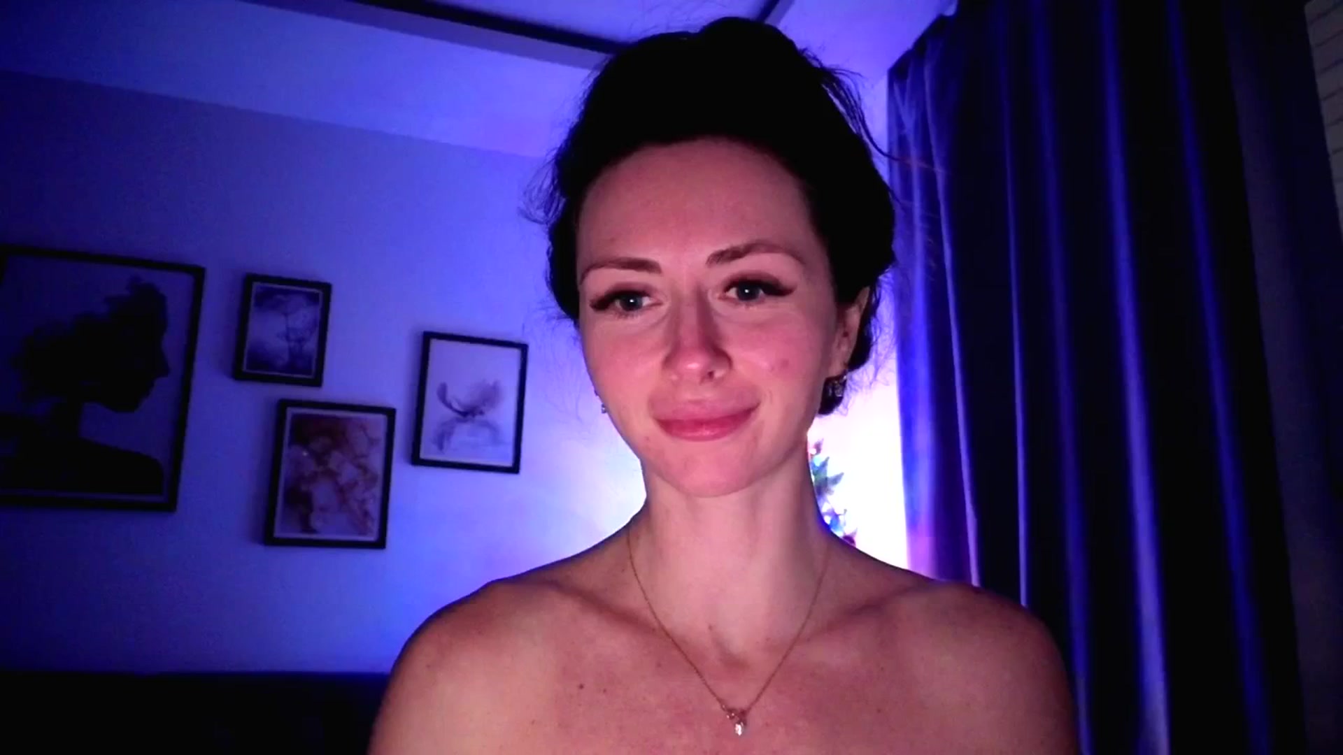 Gallery image thumbnail from Amber_Fry's myfreecams stream on, 01/11/2026, 24:45 image 11 of 20