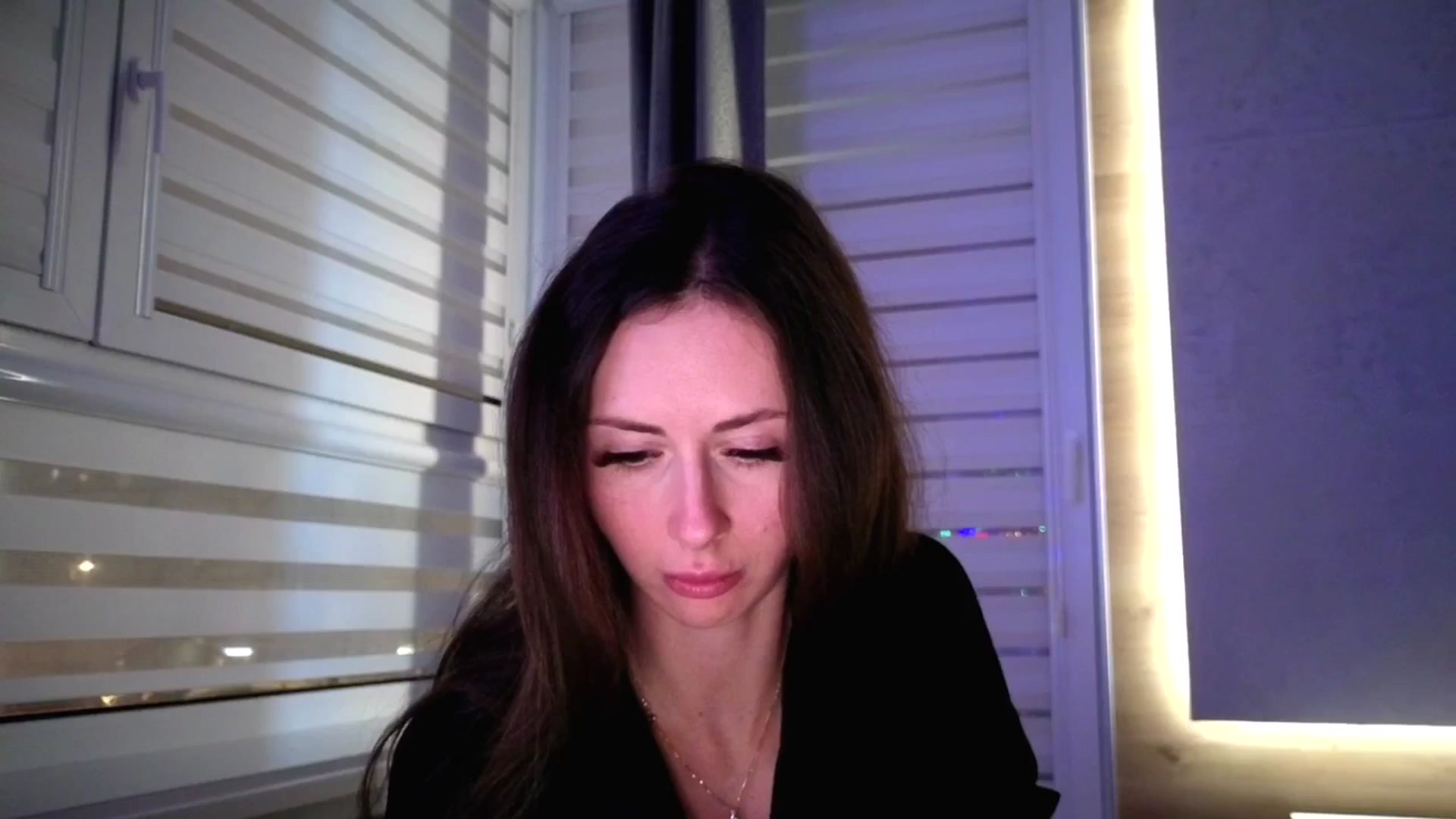 Gallery image thumbnail from Amber_Fry's myfreecams stream on, 01/14/2026, 22:58 image 6 of 20