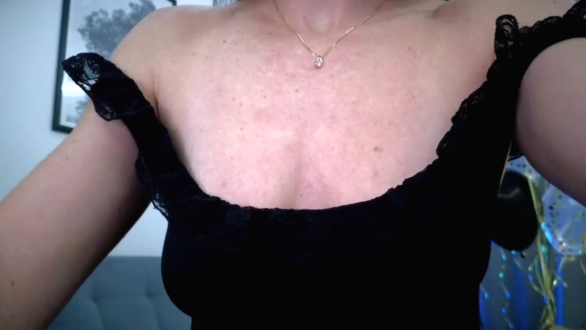 Gallery image thumbnail from Amber_Fry's myfreecams stream on, 01/21/2026, 22:07 image 18 of 20