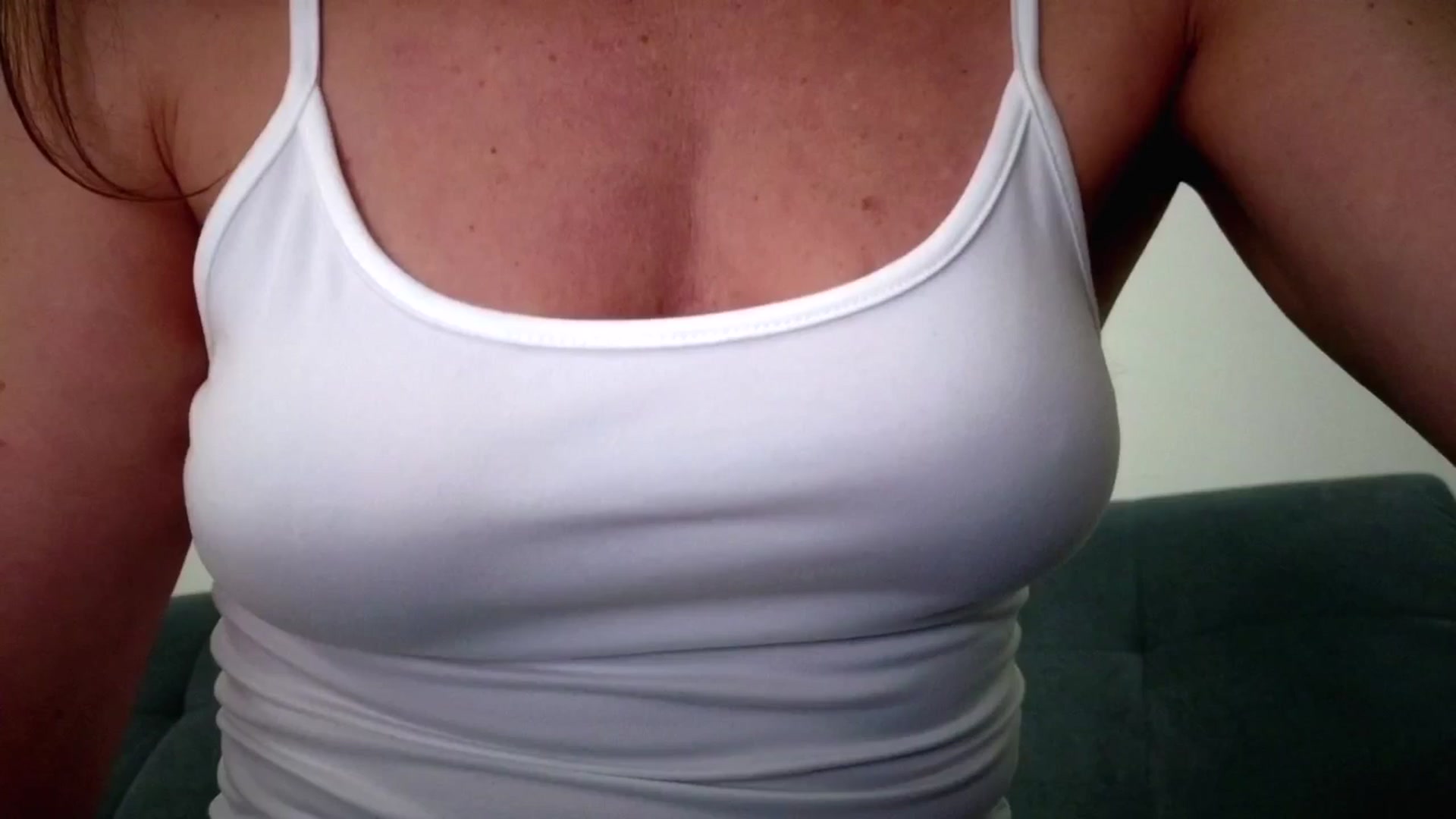 Gallery image thumbnail from Amber_Fry's myfreecams stream on, 03/01/2026, 20:54 image 8 of 20