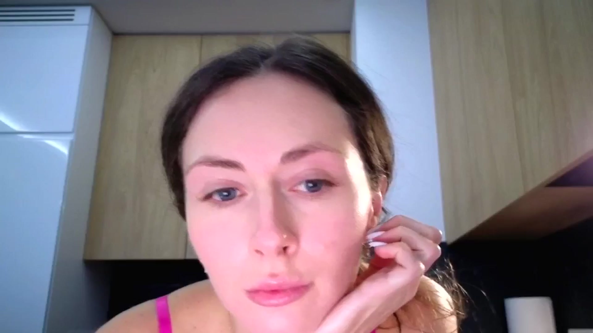 Gallery image thumbnail from Amber_Fry's myfreecams stream on, 03/04/2026, 17:12 image 14 of 20