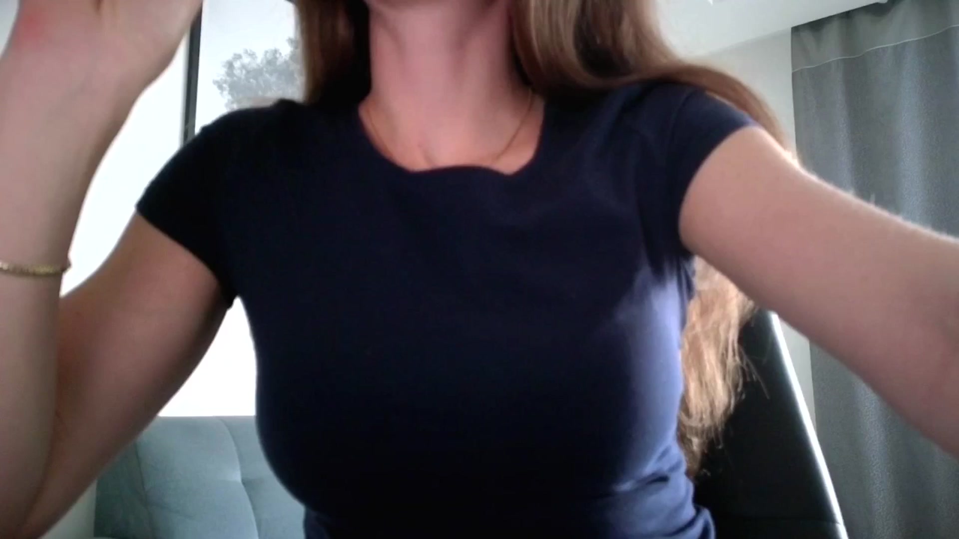 Gallery image thumbnail from Amber_Fry's myfreecams stream on, 03/18/2026, 15:33 image 13 of 20