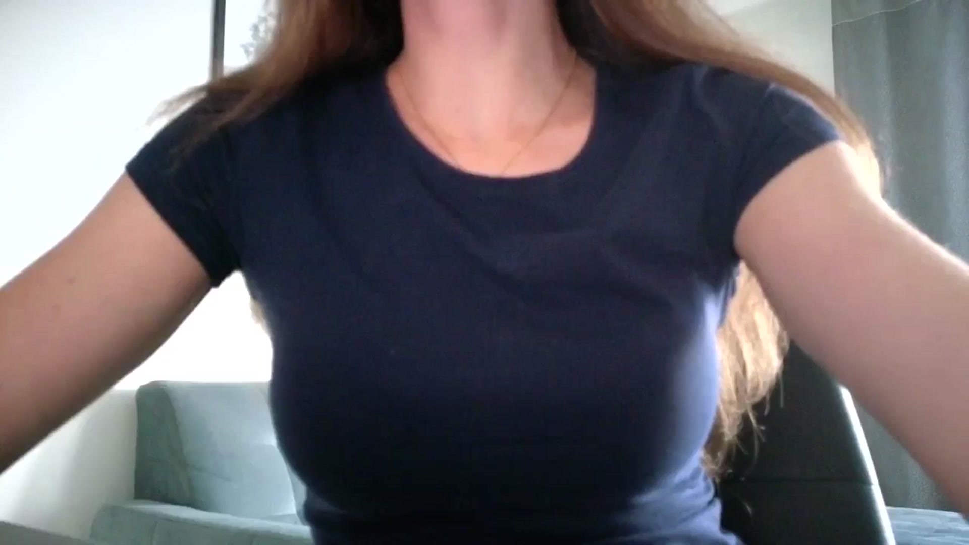 Gallery image thumbnail from Amber_Fry's myfreecams stream on, 03/18/2026, 15:33 image 16 of 20