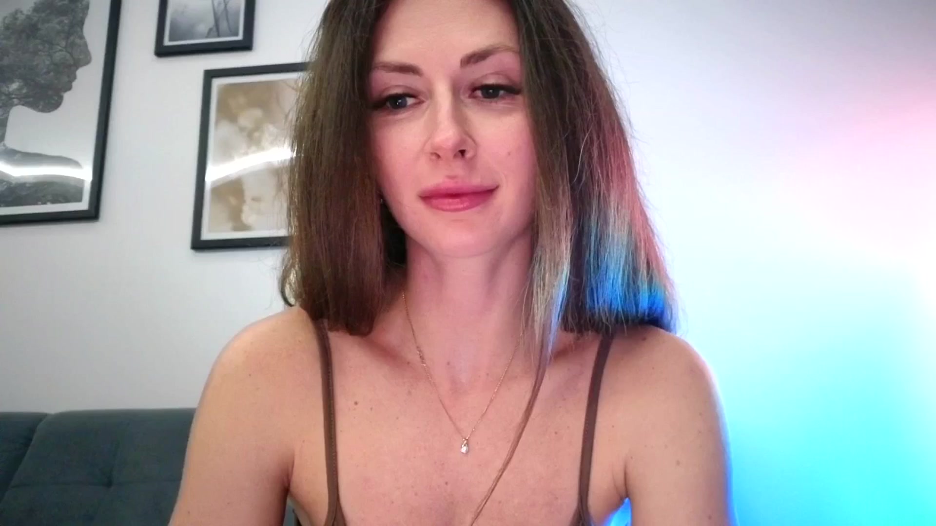Gallery image thumbnail from Amber_Fry's myfreecams stream on, 03/19/2026, 20:07 image 19 of 20