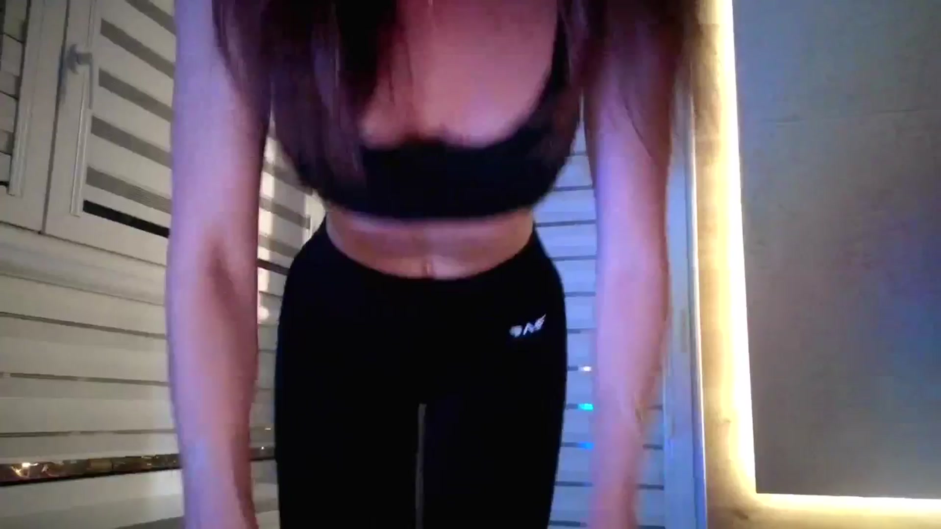 Gallery image thumbnail from Amber_Fry's myfreecams stream on, 03/29/2026, 18:39 image 2 of 20
