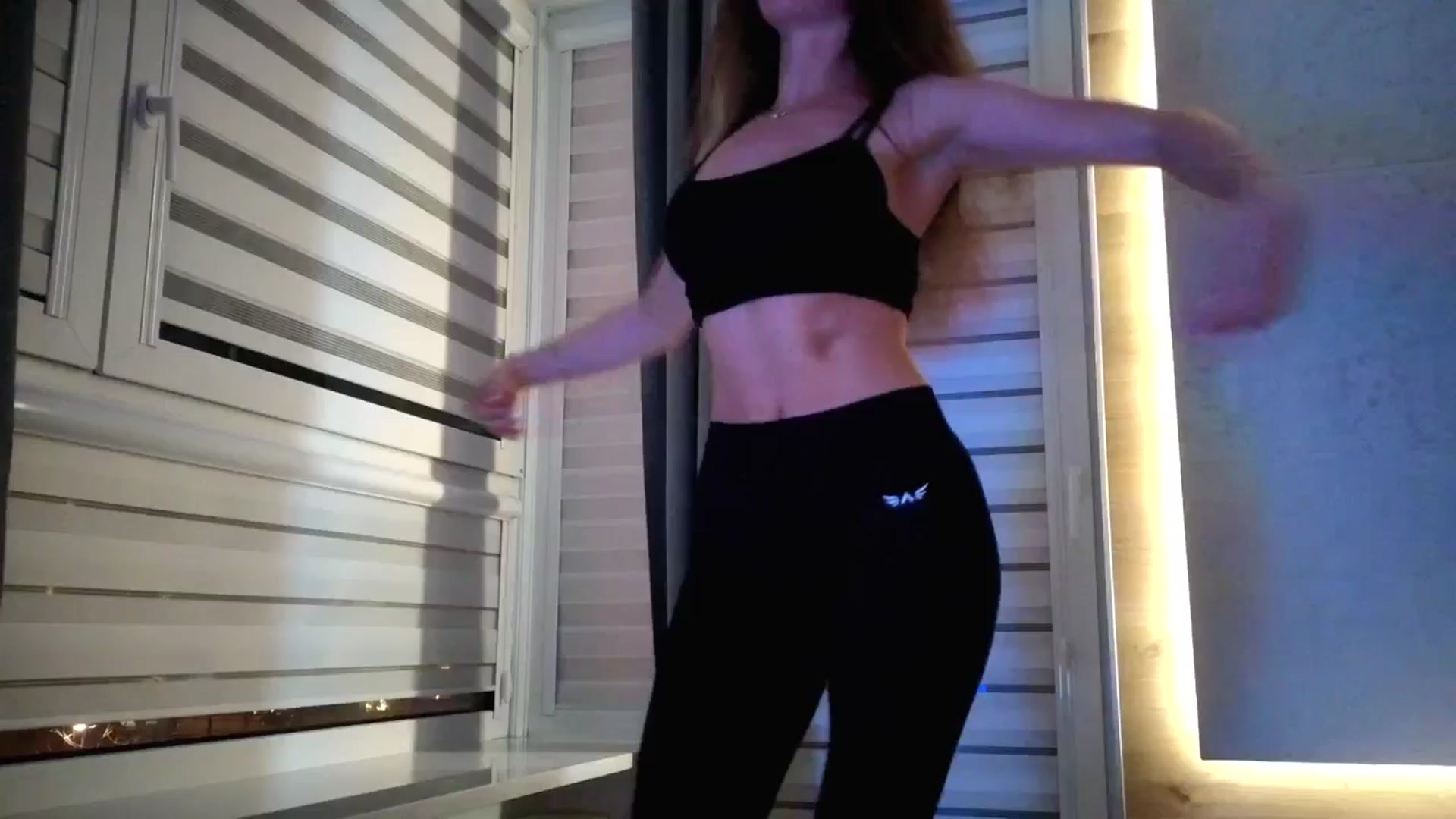 Gallery image thumbnail from Amber_Fry's myfreecams stream on, 03/29/2026, 18:39 image 3 of 20