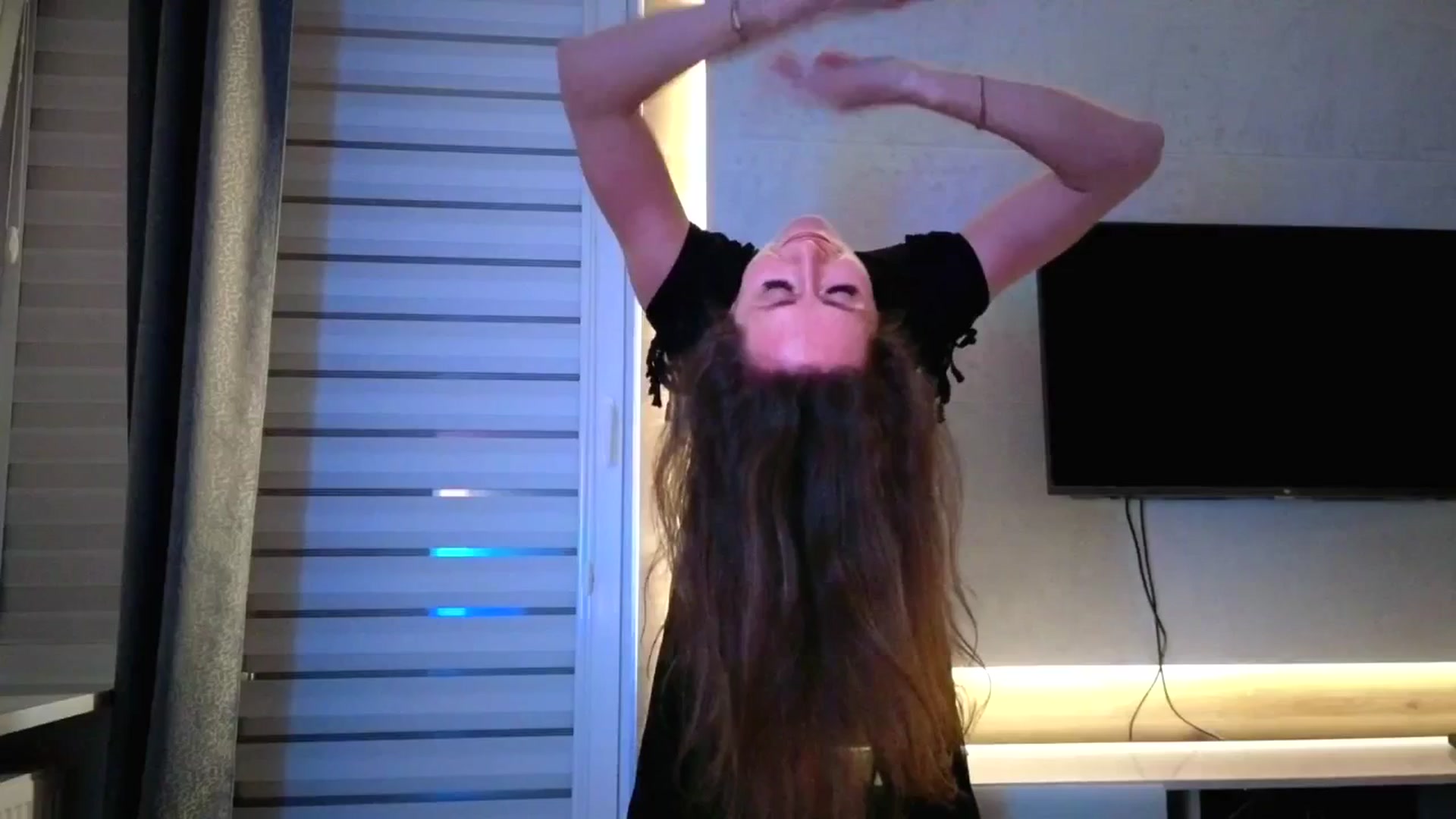 Gallery image thumbnail from Amber_Fry's myfreecams stream on, 03/29/2026, 18:39 image 13 of 20