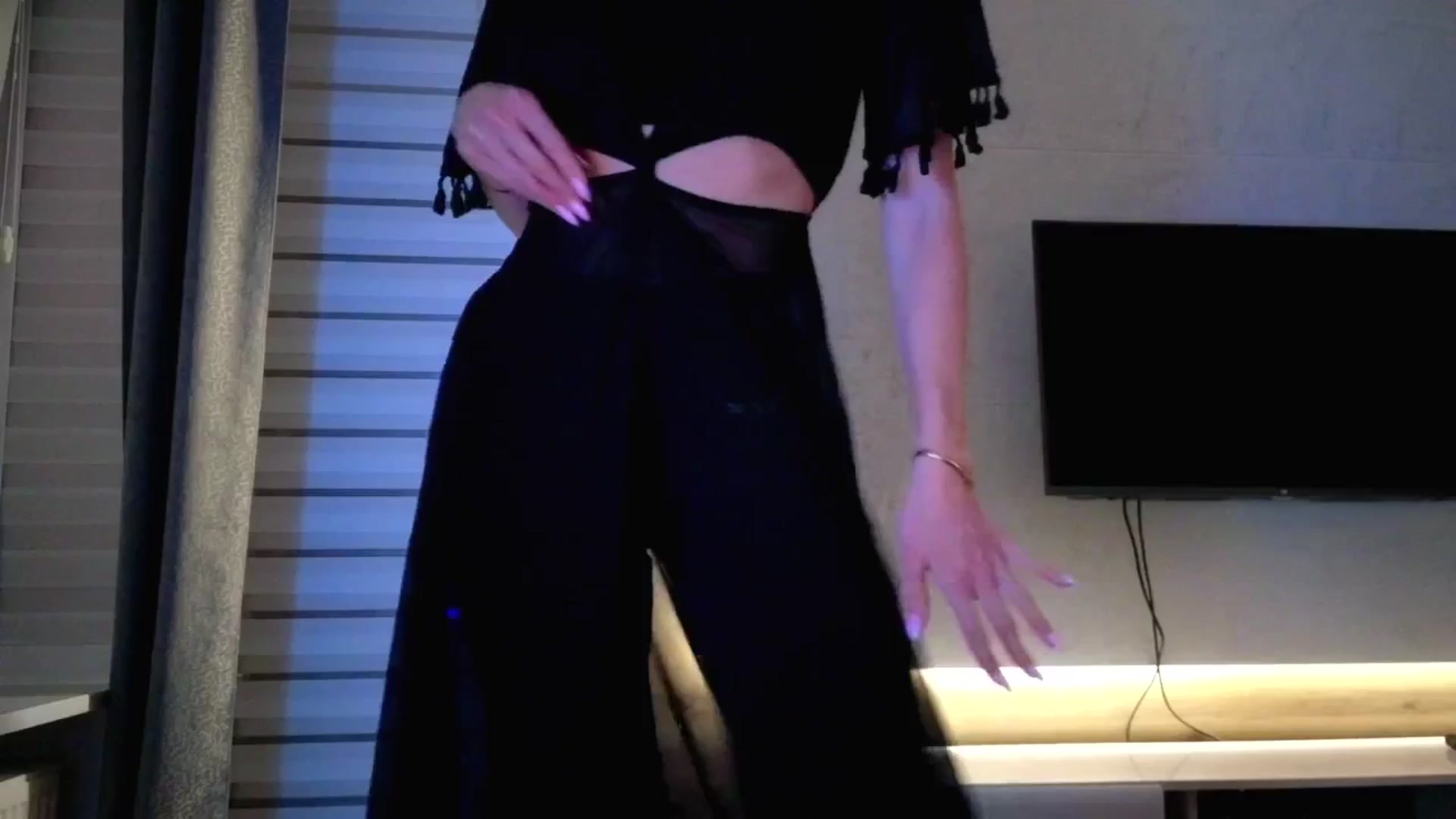 Gallery image thumbnail from Amber_Fry's myfreecams stream on, 03/29/2026, 18:39 image 11 of 20