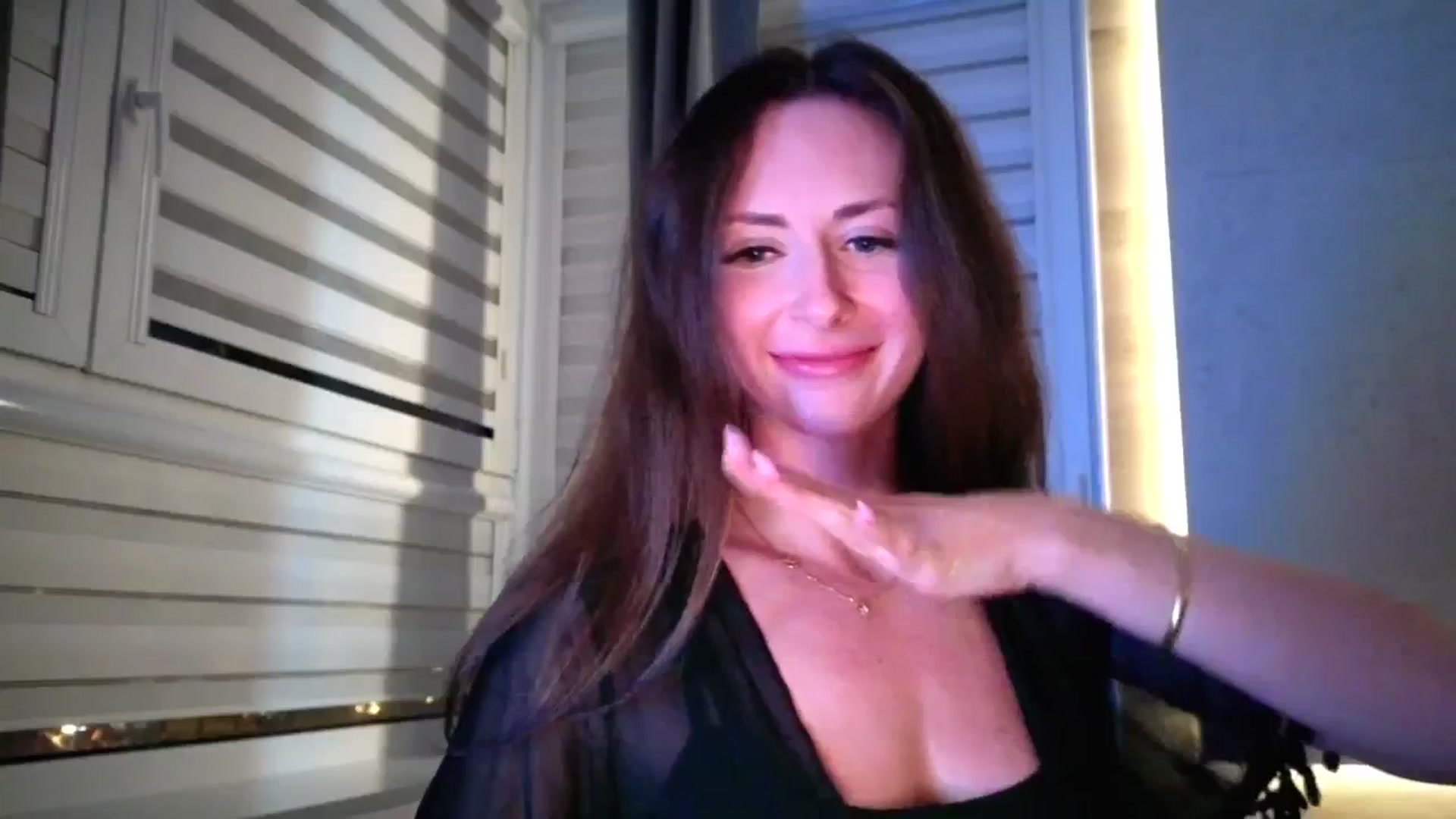 Gallery image thumbnail from Amber_Fry's myfreecams stream on, 03/29/2026, 18:39 image 7 of 20