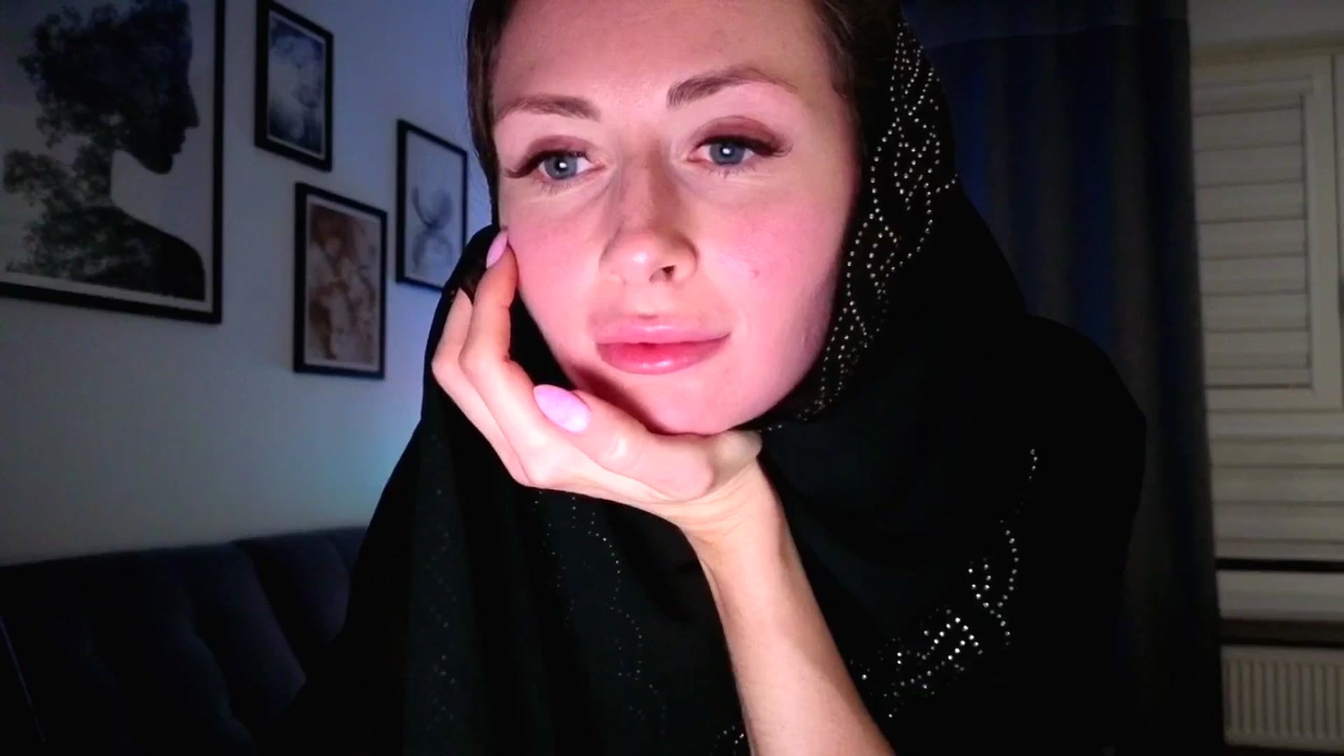 Gallery image thumbnail from Amber_Fry's myfreecams stream on, 03/31/2026, 19:41 image 19 of 20
