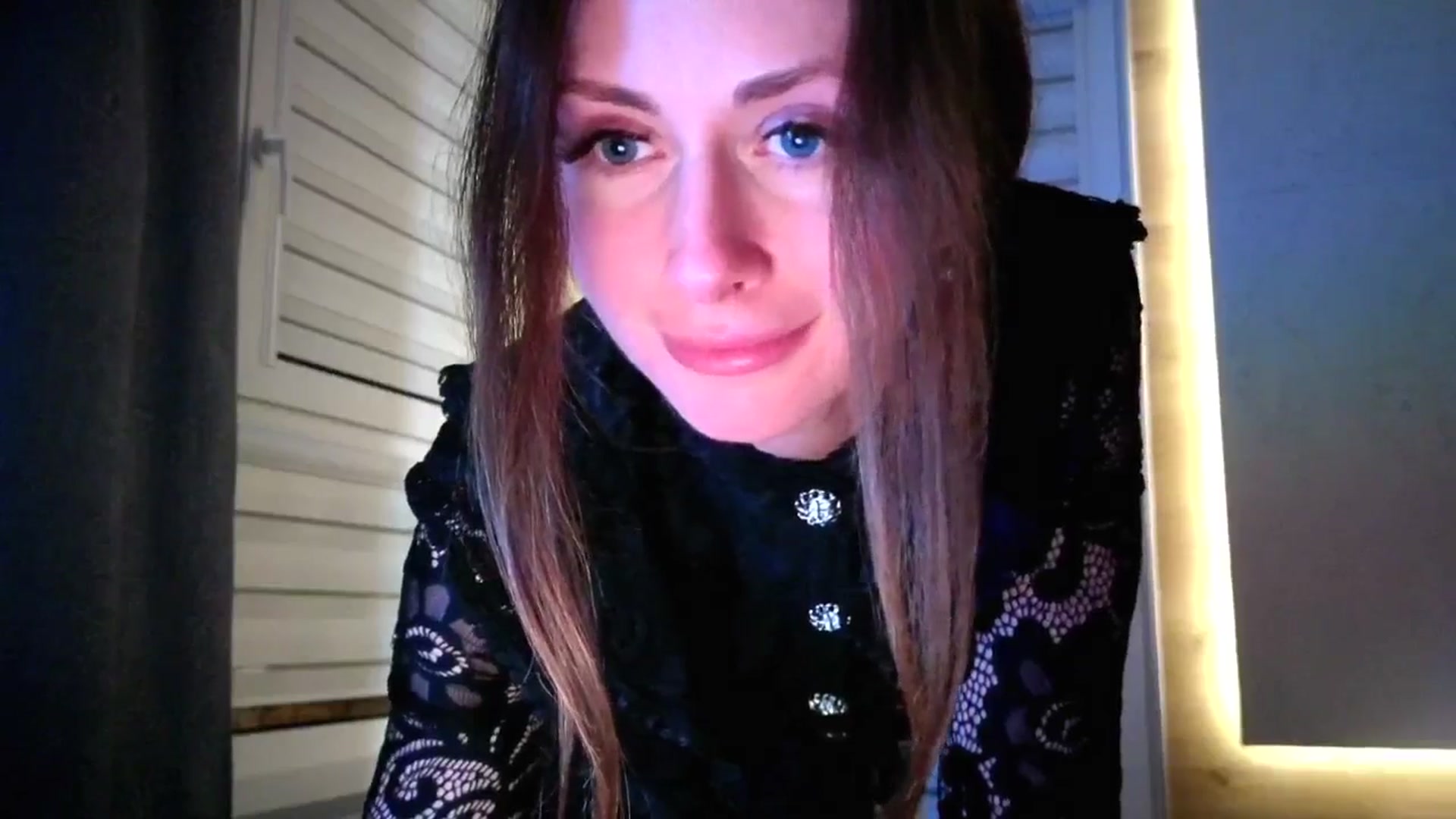 Gallery image thumbnail from Amber_Fry's myfreecams stream on, 04/03/2026, 21:32 image 19 of 20