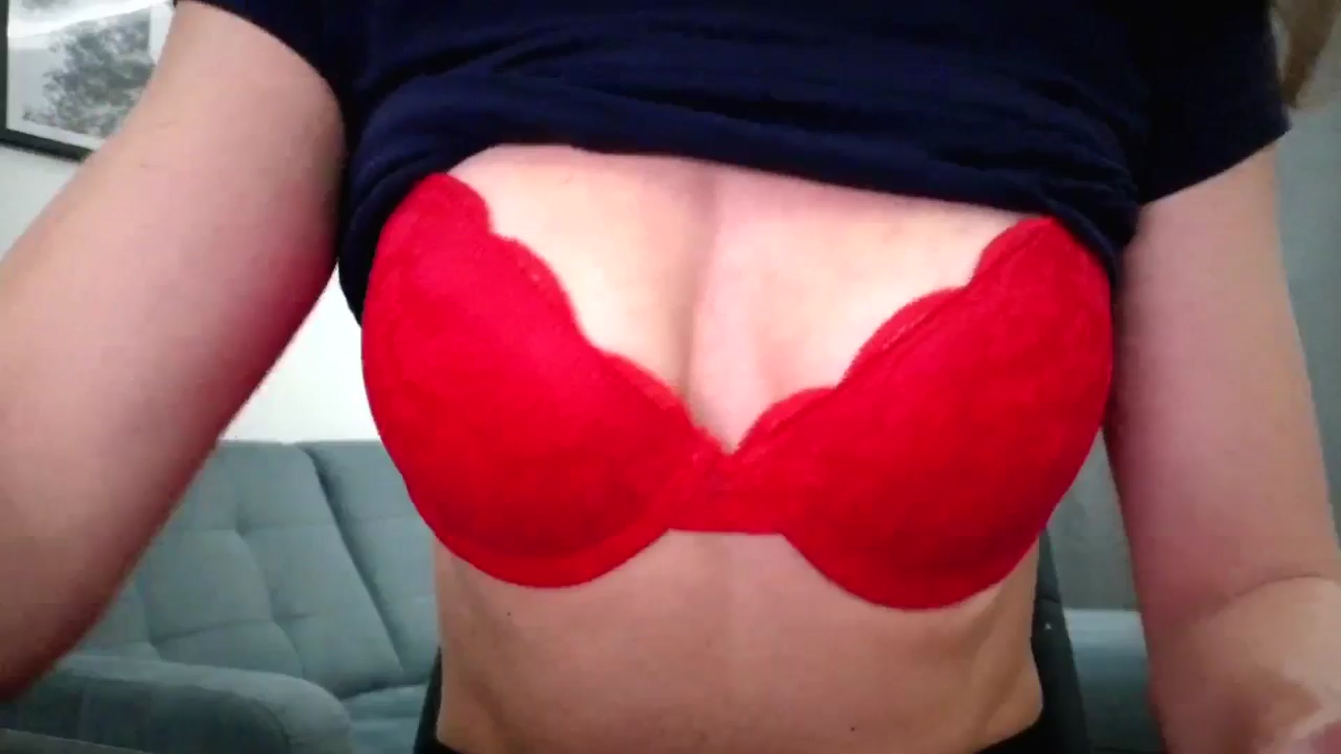Gallery image thumbnail from Amber_Fry's myfreecams stream on, 04/05/2026, 19:02 image 13 of 20