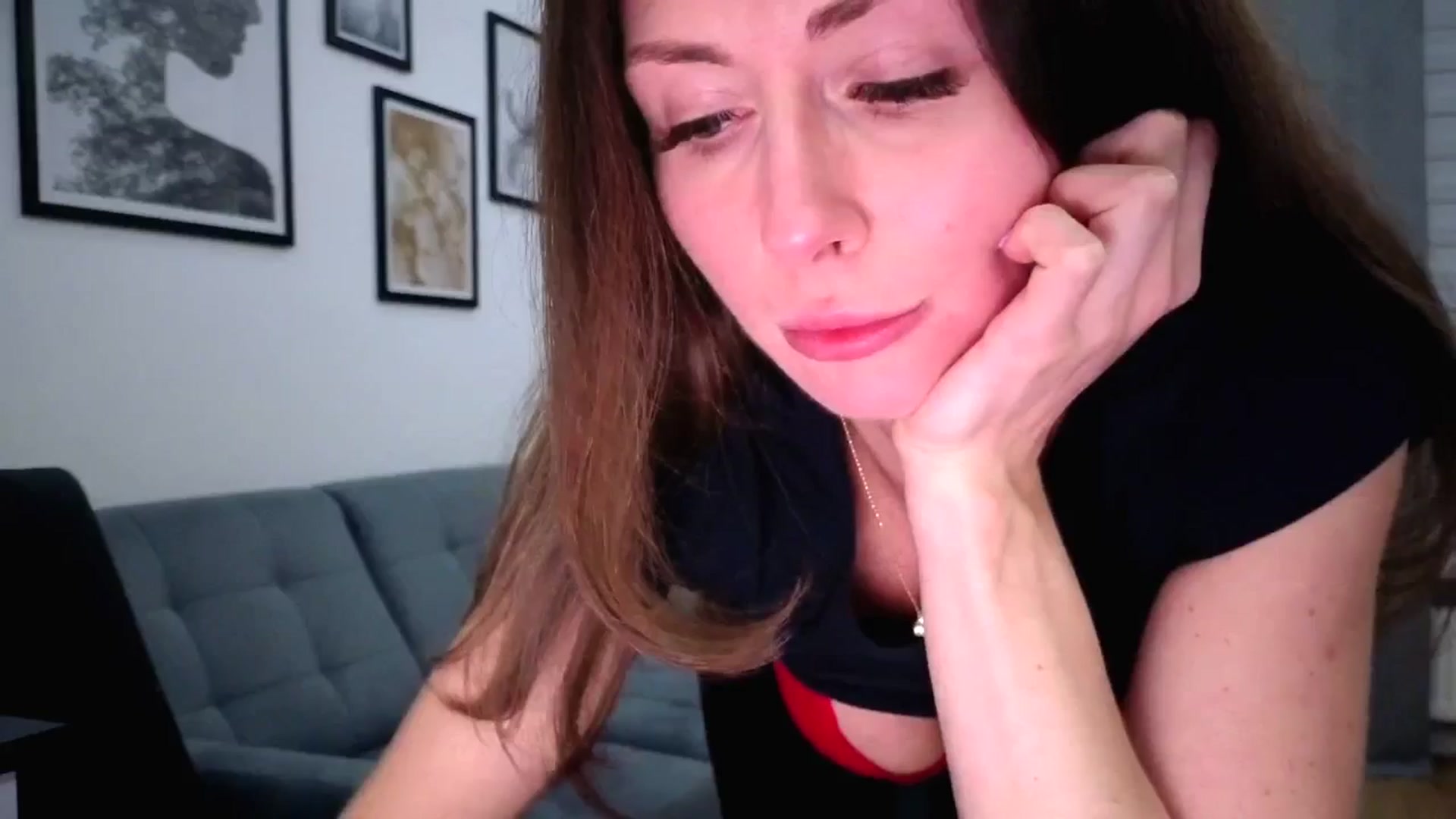 Gallery image thumbnail from Amber_Fry's myfreecams stream on, 04/05/2026, 19:02 image 18 of 20