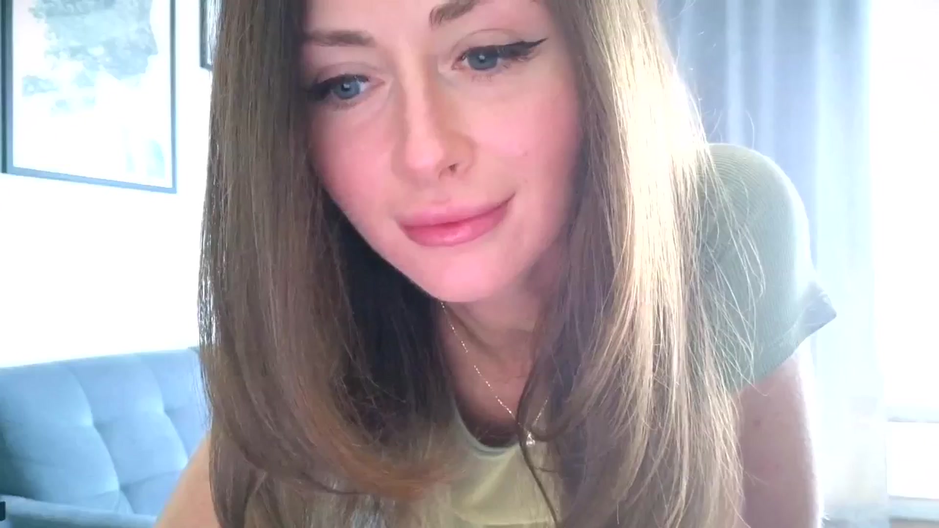 Gallery image thumbnail from Amber_Fry's myfreecams stream on, 04/12/2026, 10:54 image 10 of 20